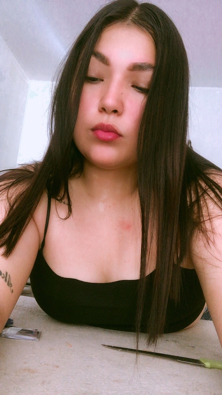 @Abigail Flores648