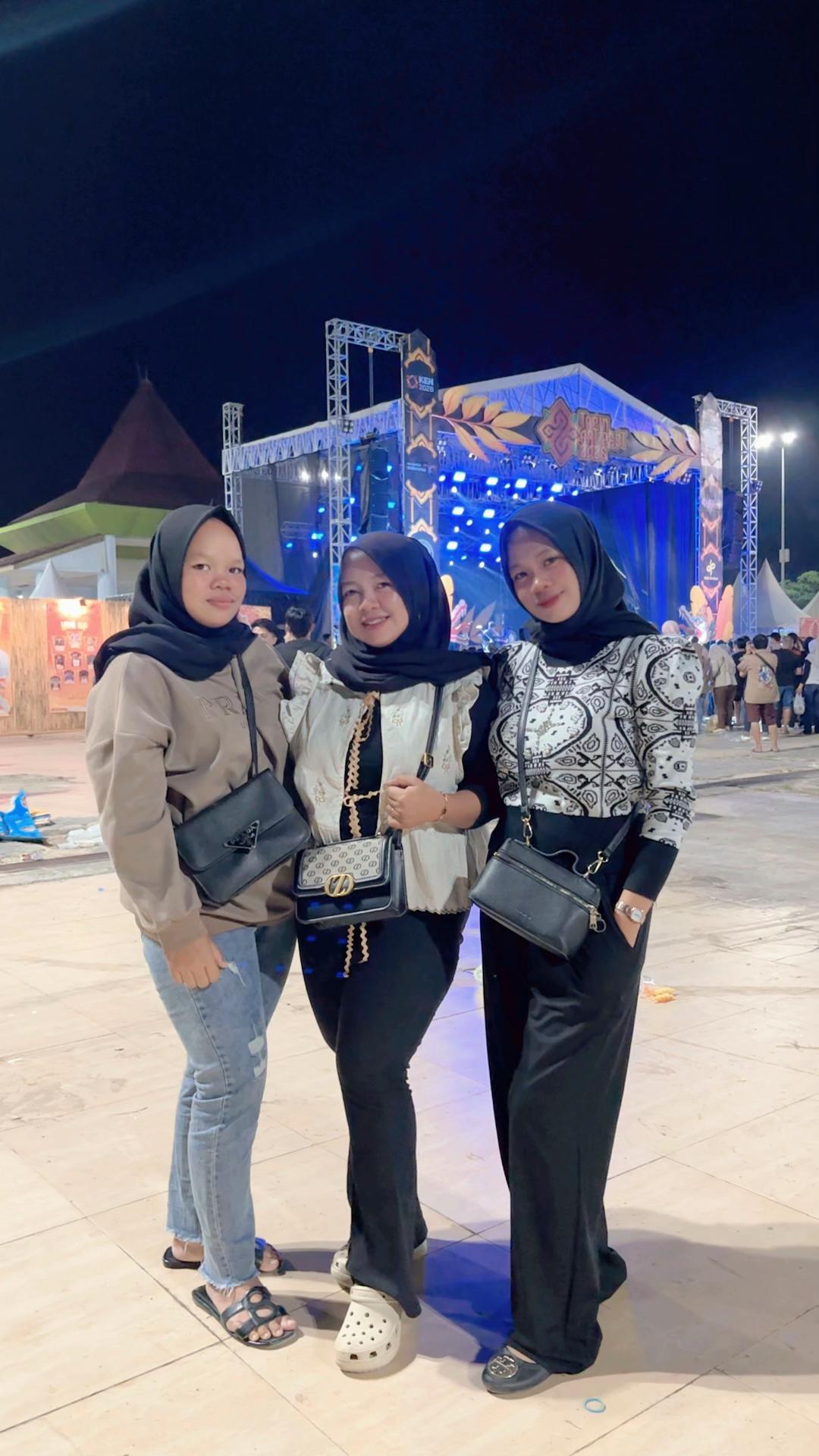 @Desy