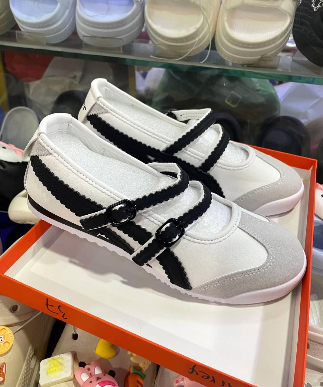@Ling Ling Shop ๐๏ธ