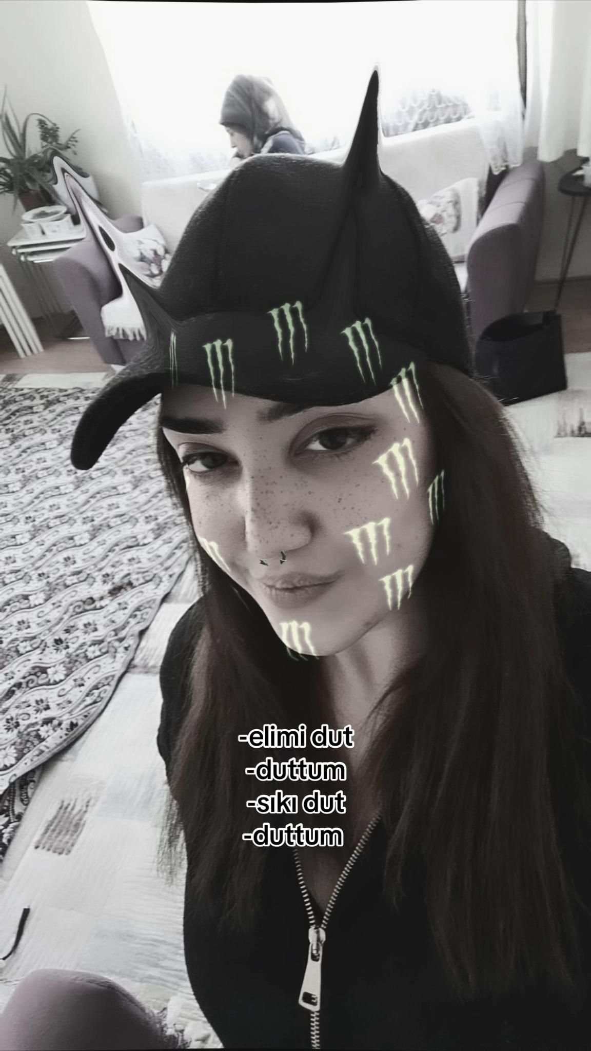 @fatmanurglowski342