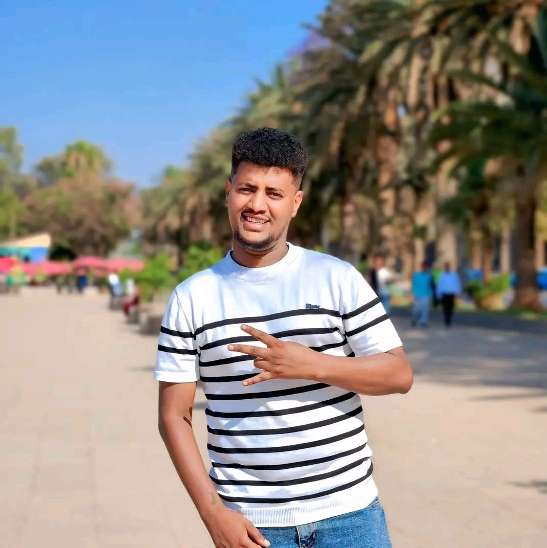 @ዳግም(የባህር ዳር ትዝታወች)🌴