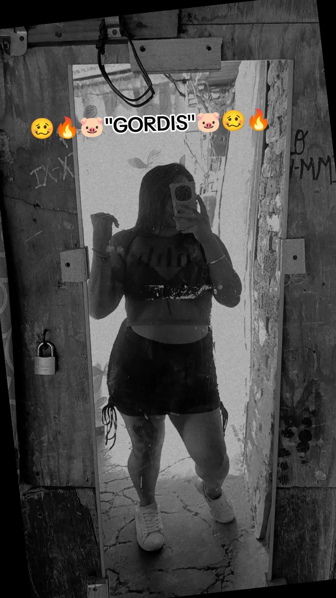@Pequeña Torres🫡🖤✨