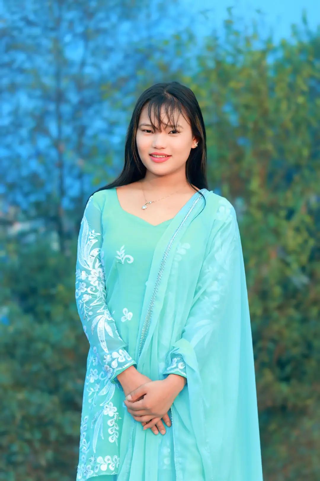 @SANU GURUNG 💗💐