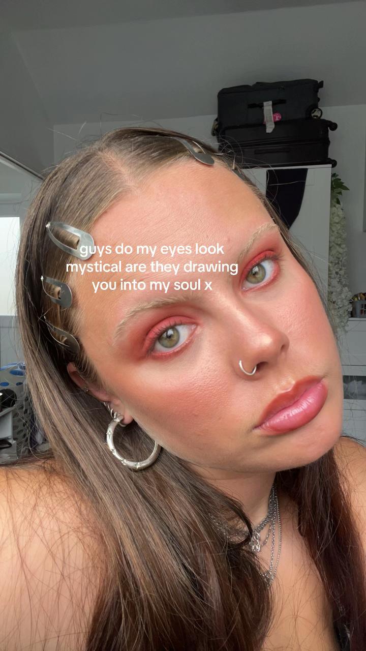 @holly davies