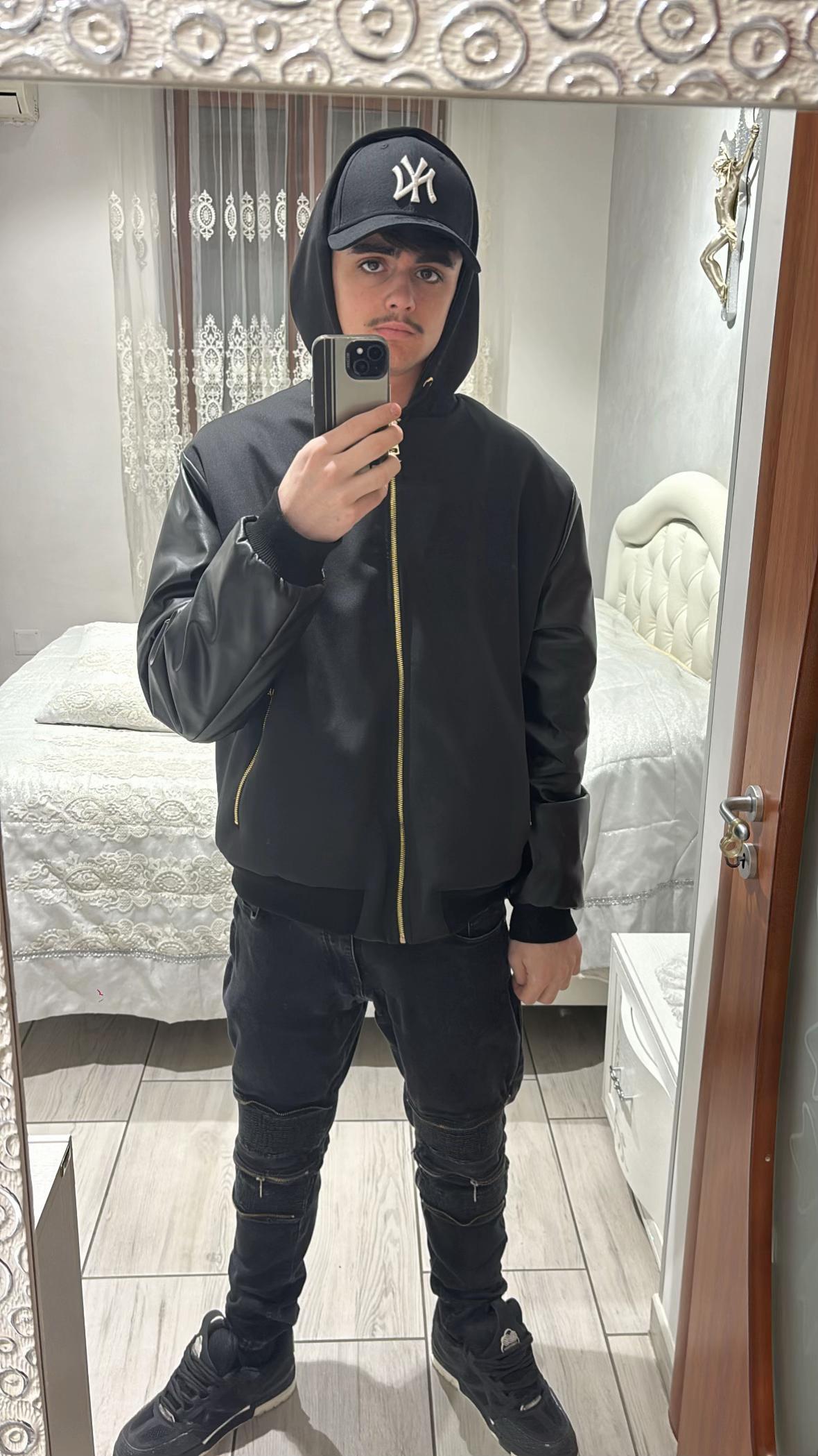 @_angelomaglione_