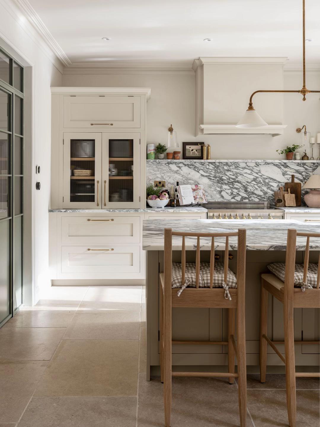 @Harvey Jones Kitchens