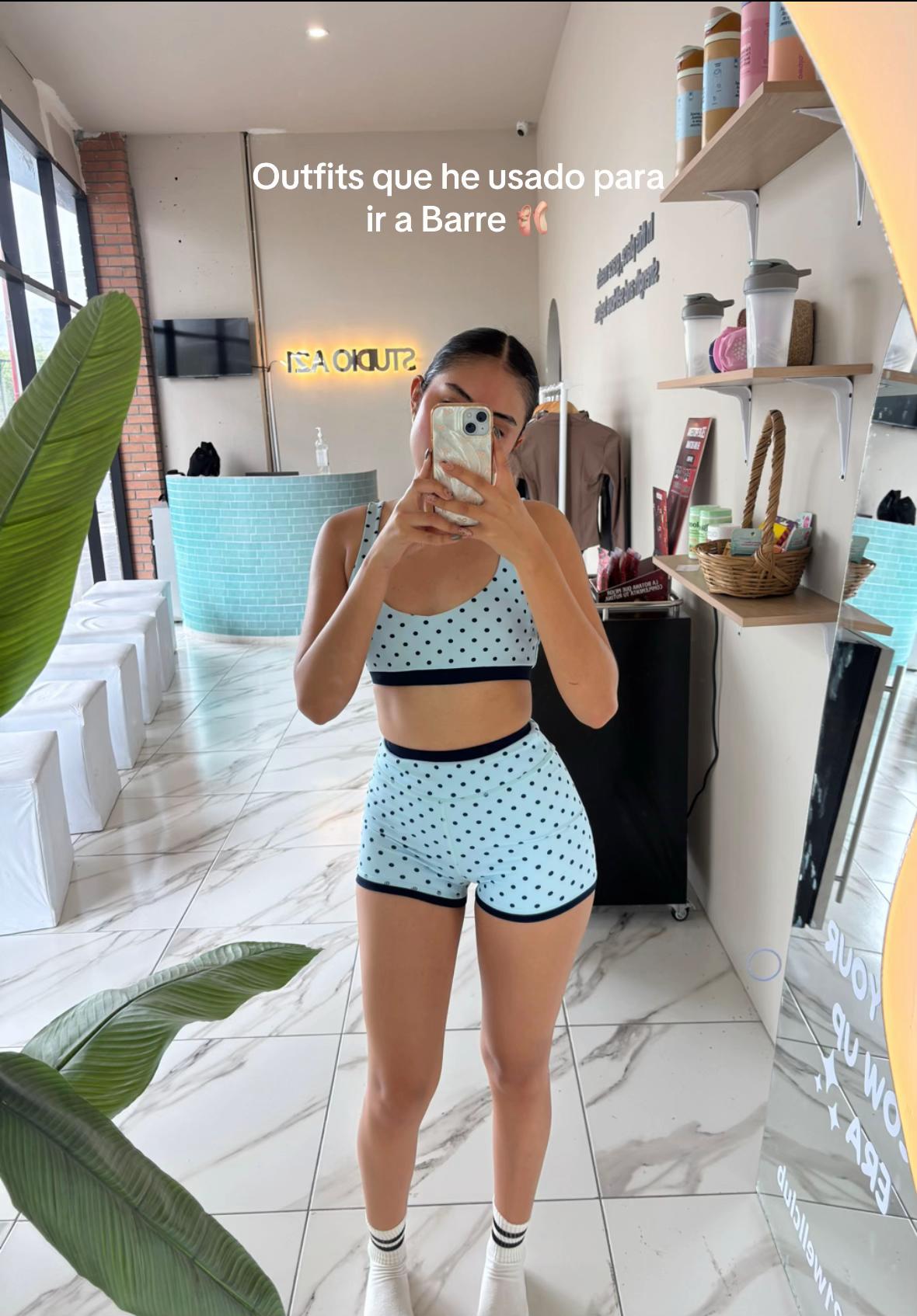 @Karina.leonnn