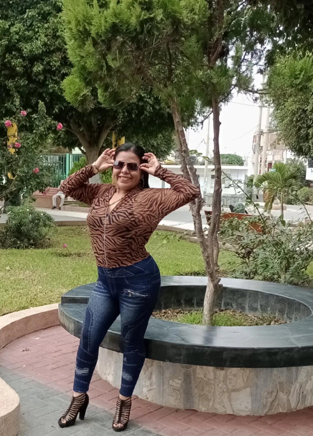 @CARMEN ROSA LEONCITA SOLTERITA