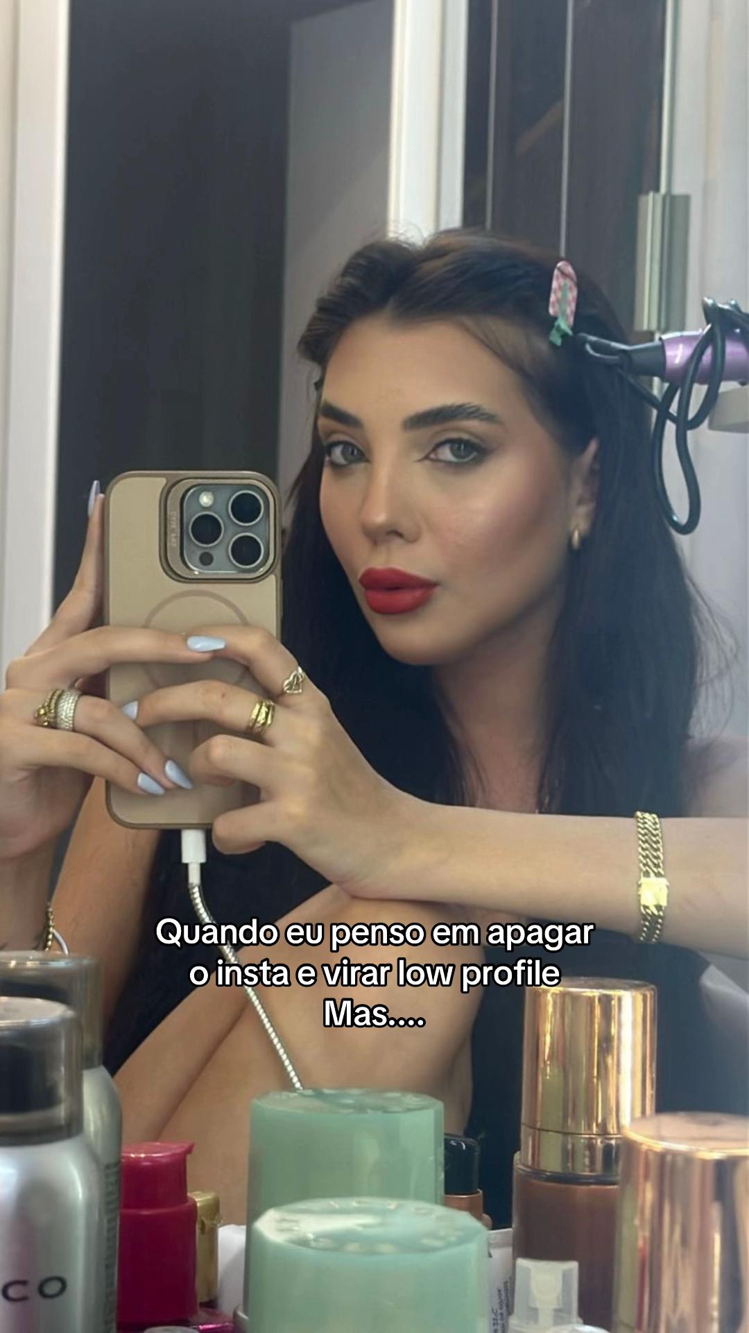 @BiaCandido