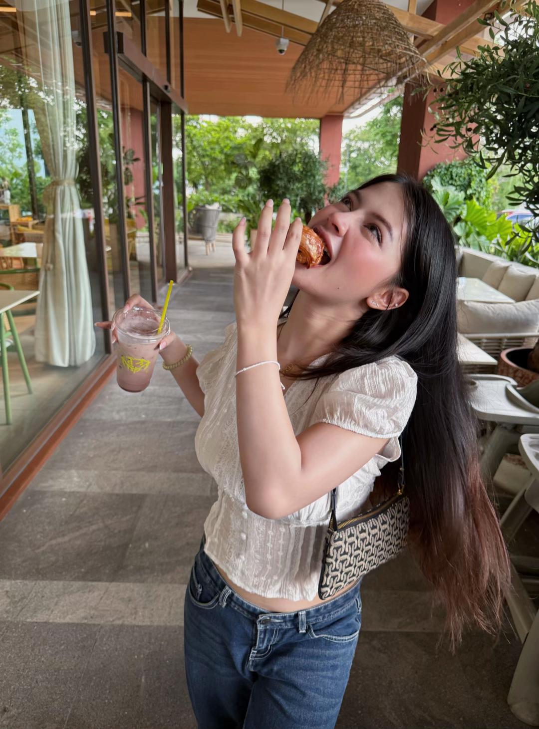 @สุนิสา นพวรรณ์