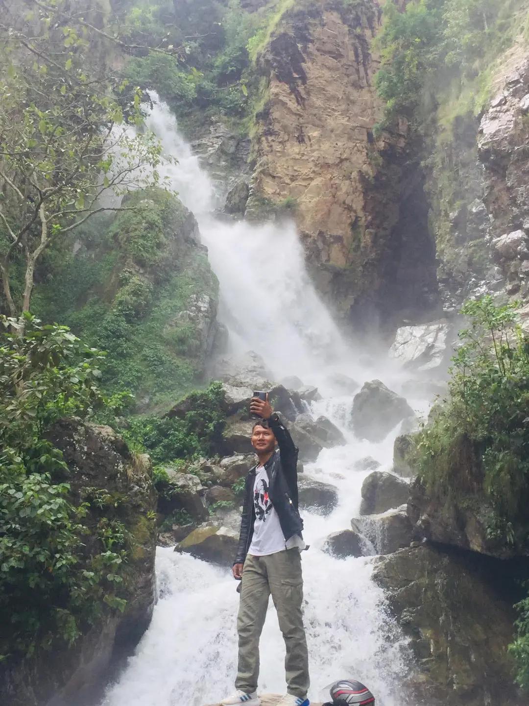 @BIKASH 🌺❤️💞 gurung