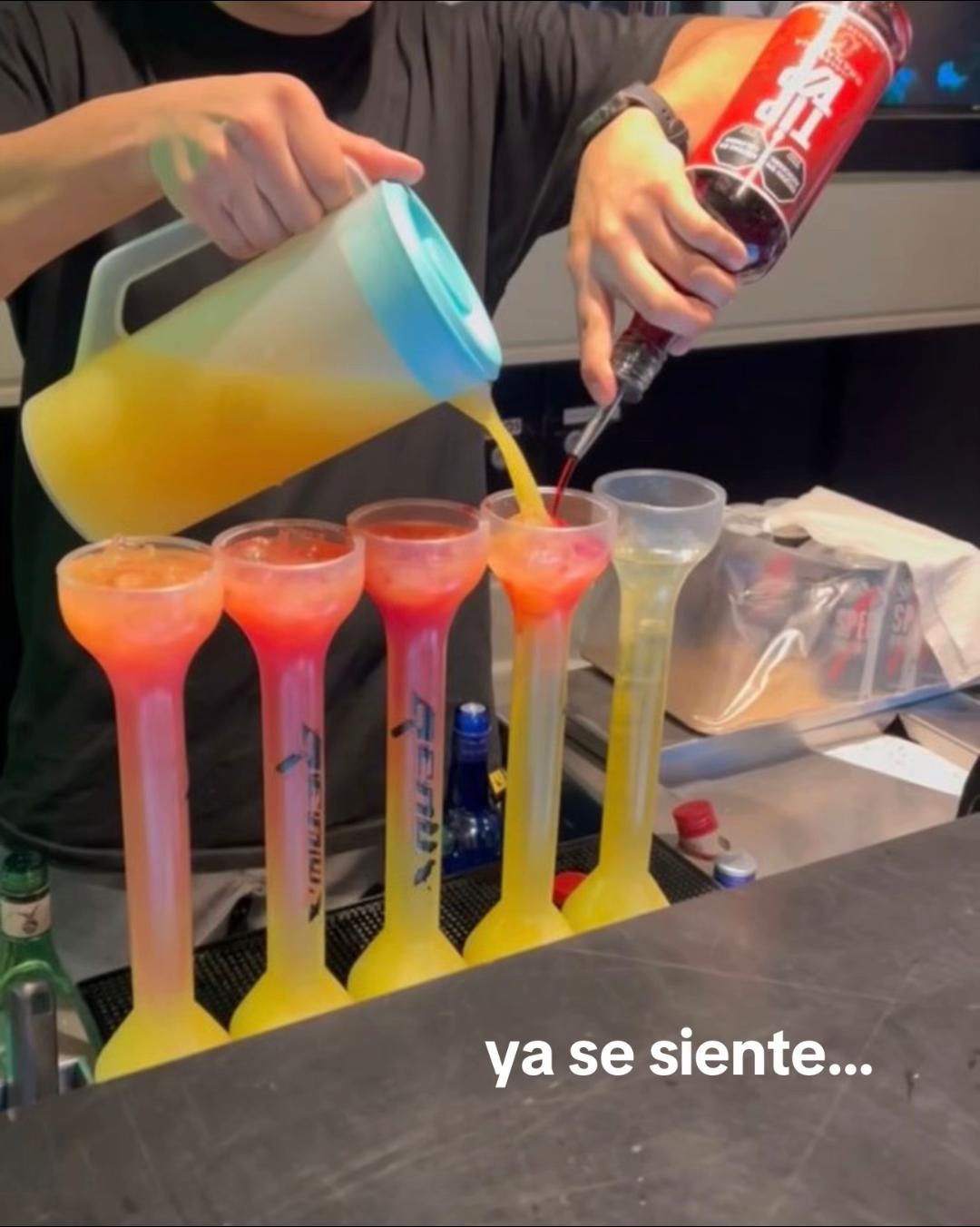@𝐋𝐀 𝐃𝐈𝐒𝐓𝐈𝐍𝐆𝐔𝐈𝐃𝐀 🍾