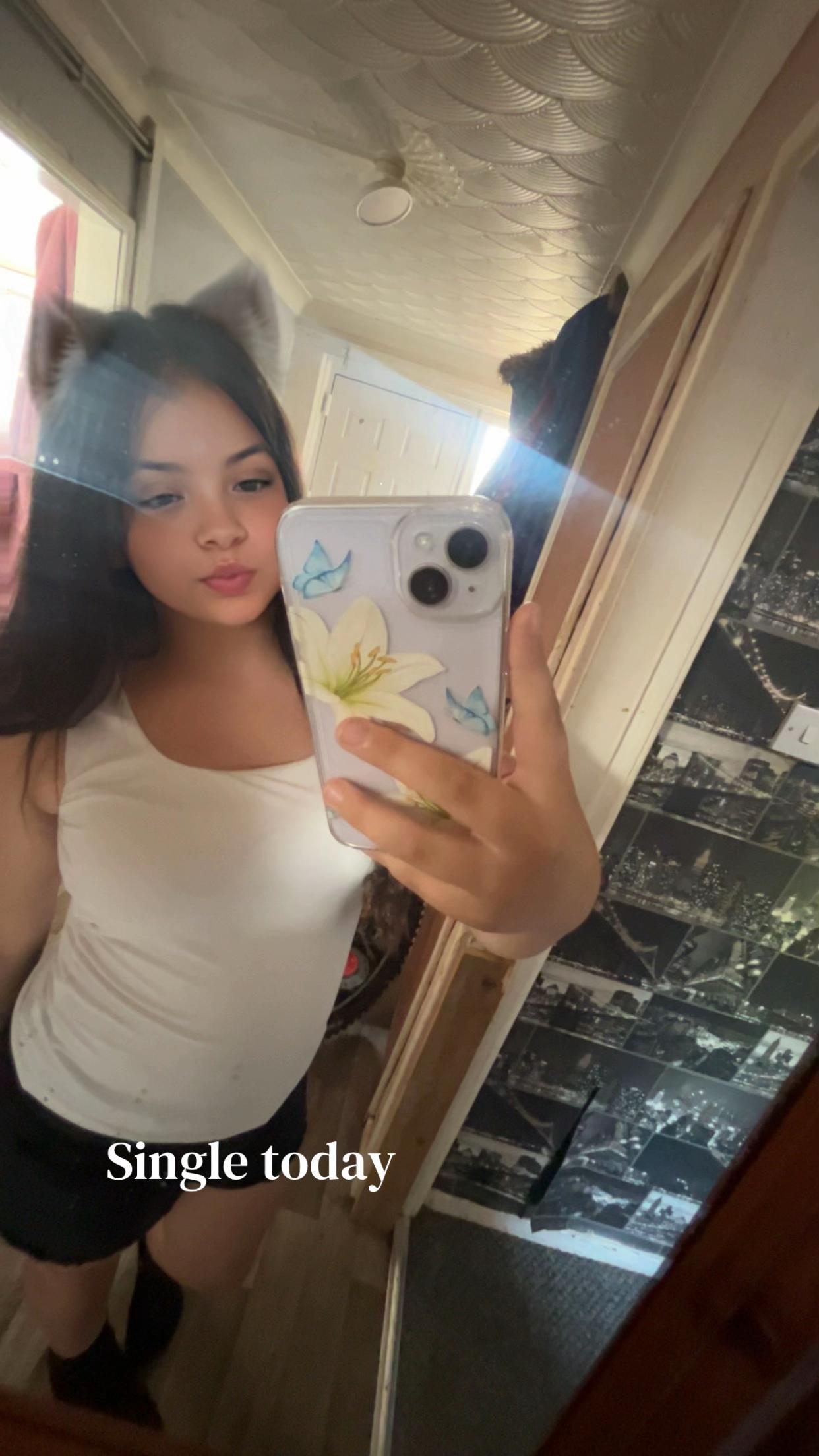 @୨୧ 𝓑𝓵𝓸𝓼𝓼𝓸𝓶~𝓻𝓸𝓼𝓮 ୨୧