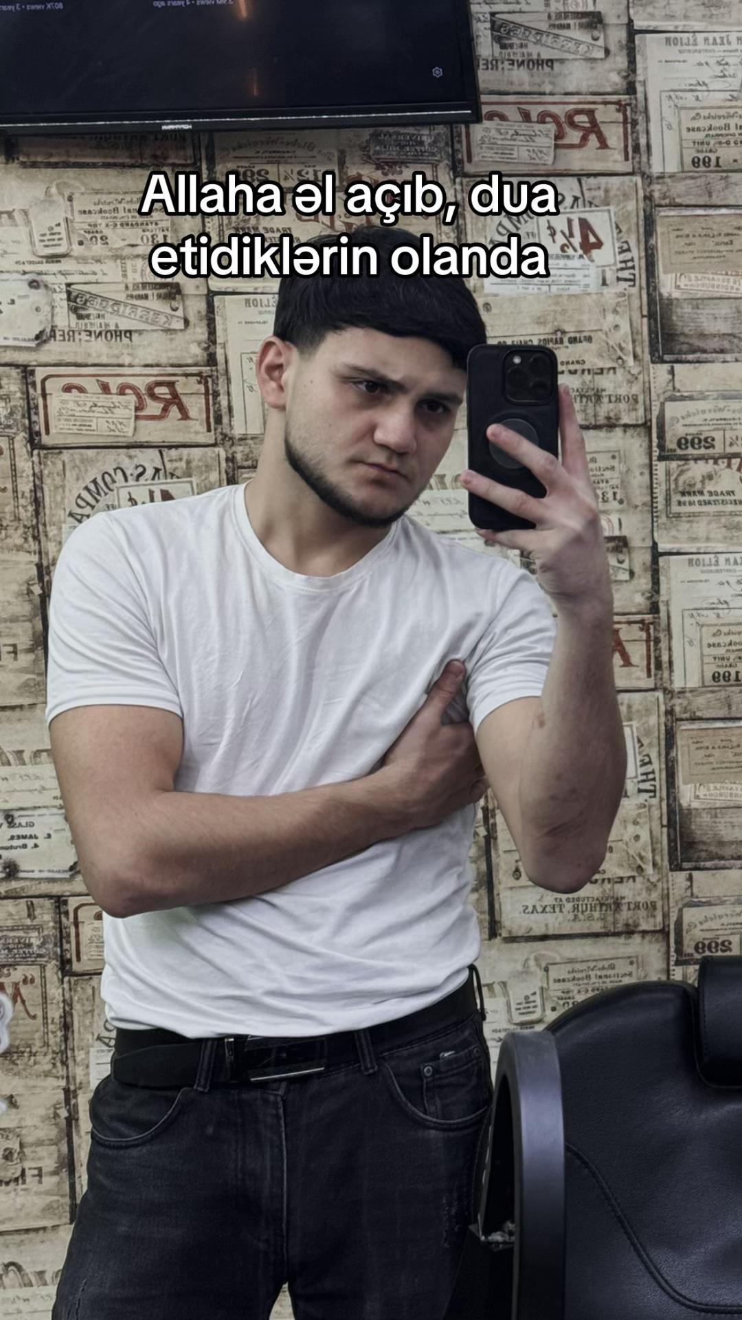 @873