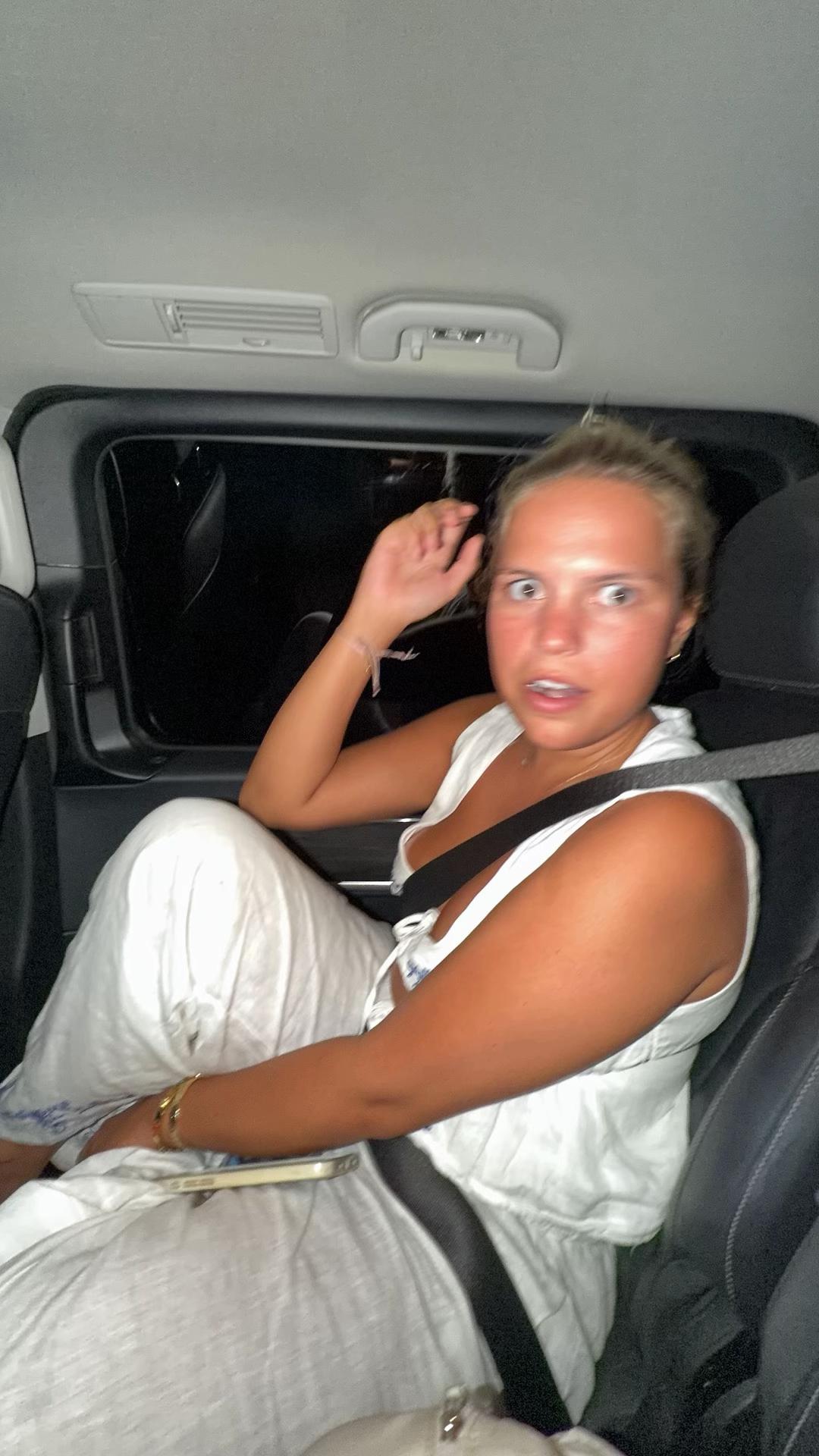 @charlizewalker
