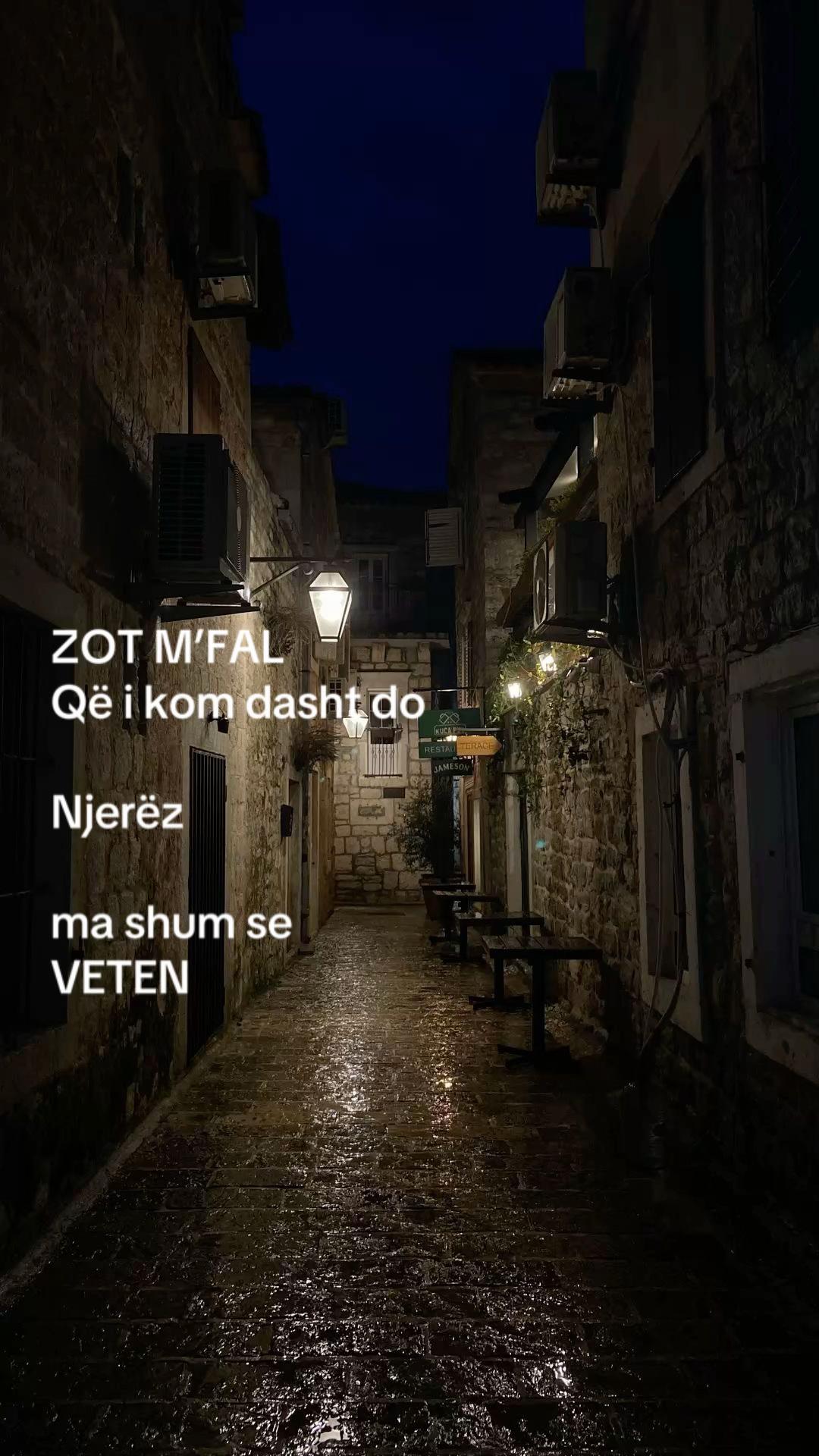 @LostInMemories 🖤