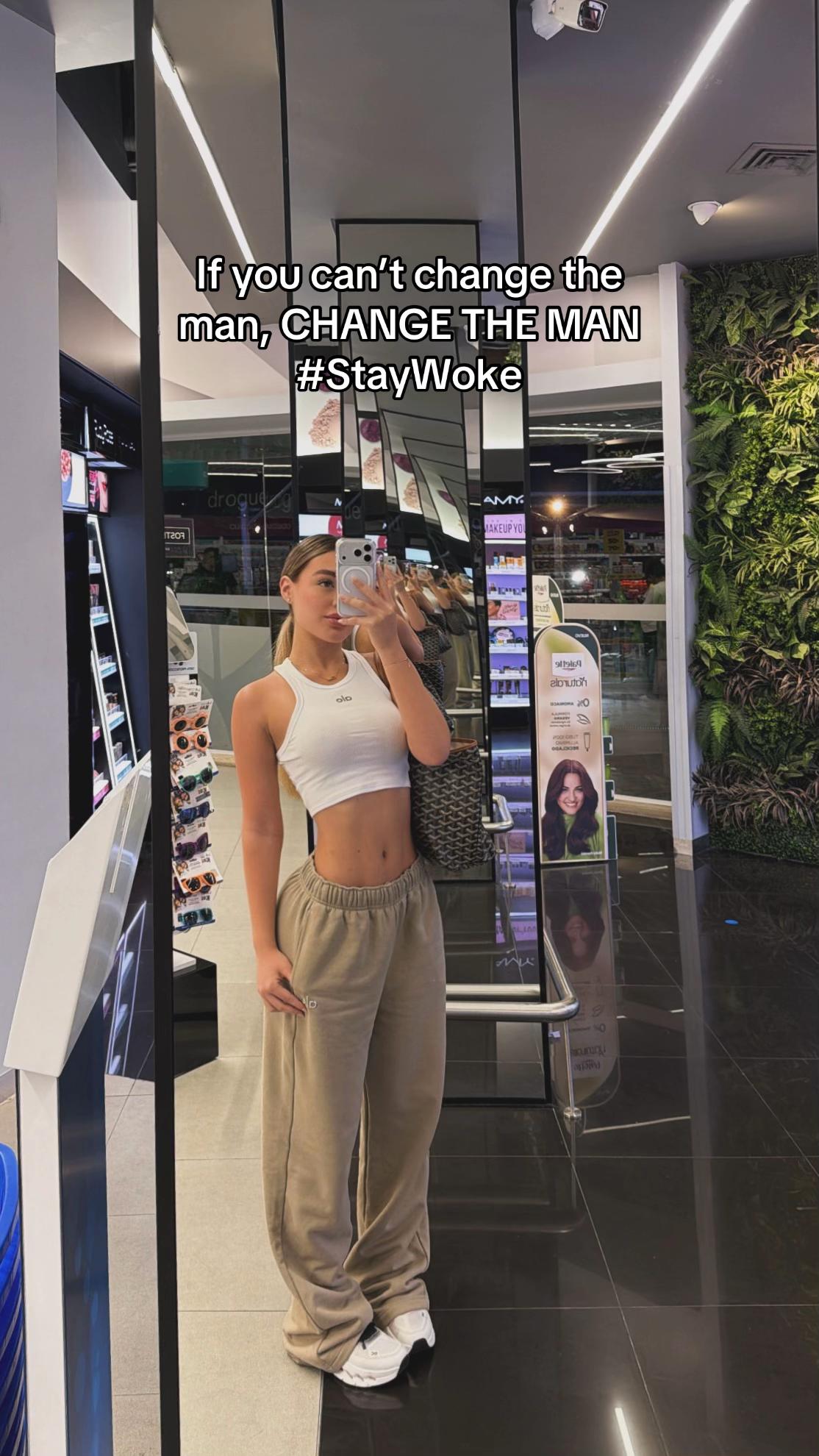 @IsaBella