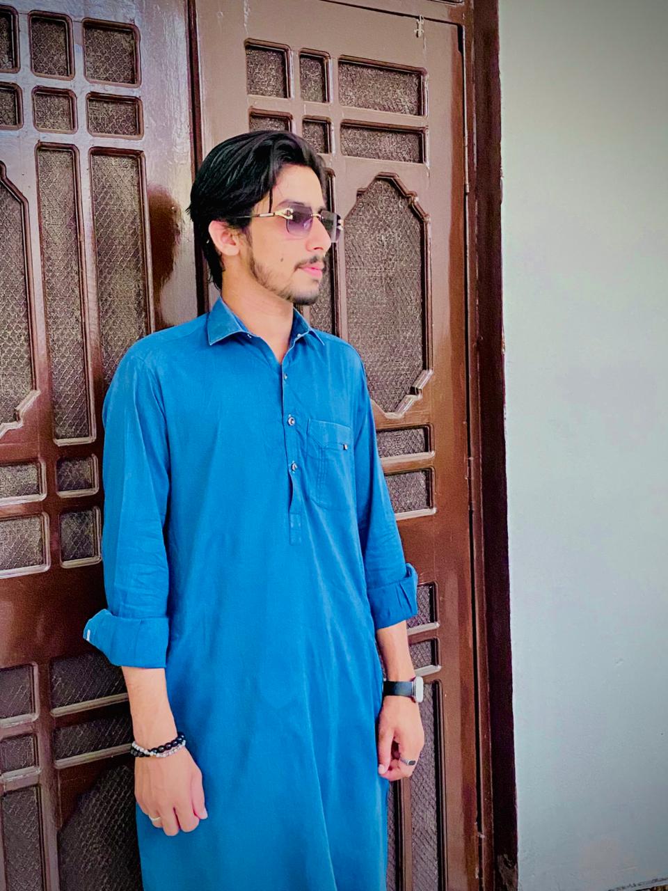 @👑تیمورــ زیادخیل🏴☠️💸