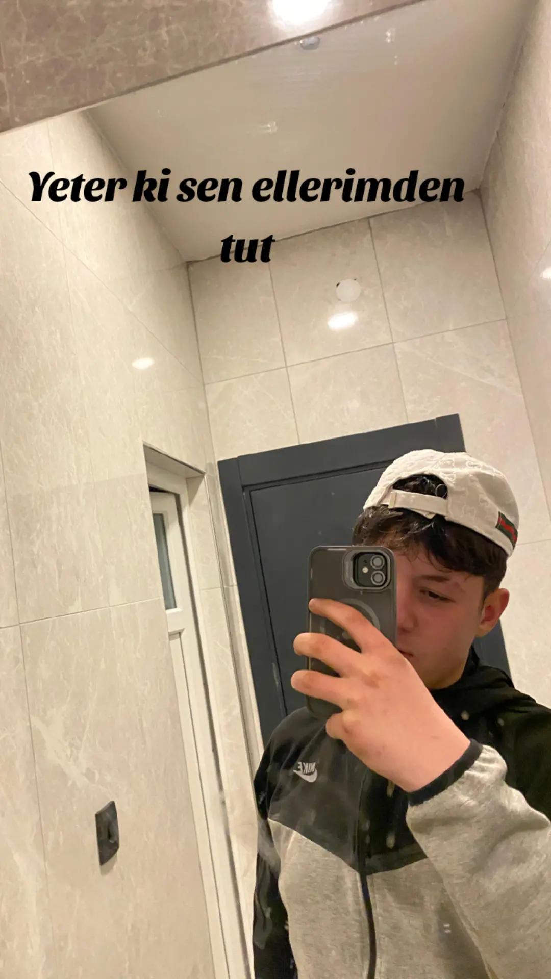 @𝓤𝓶𝓾𝓽_𝓐𝓴𝔂𝓸𝓵🌿