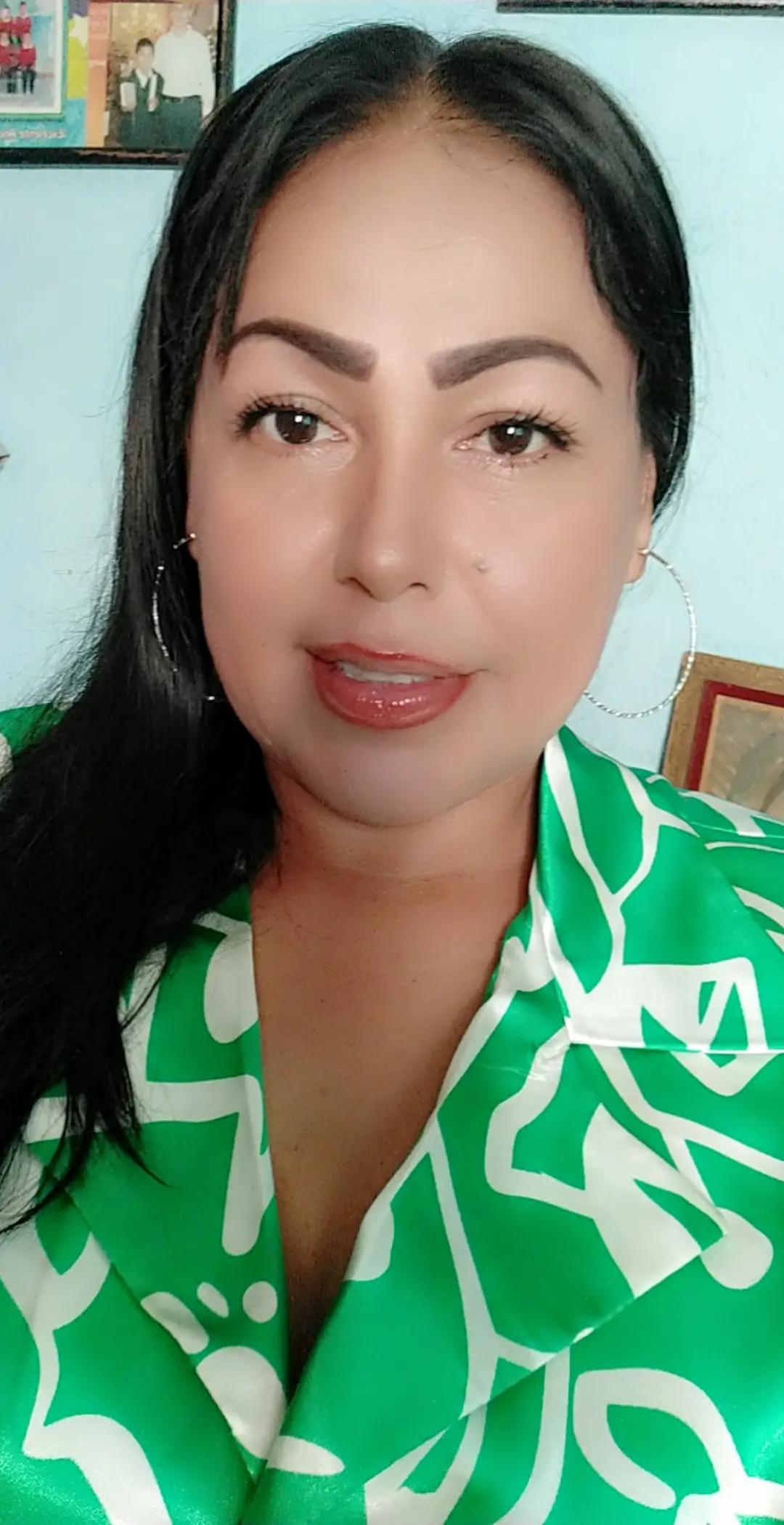 @Claudia Perez