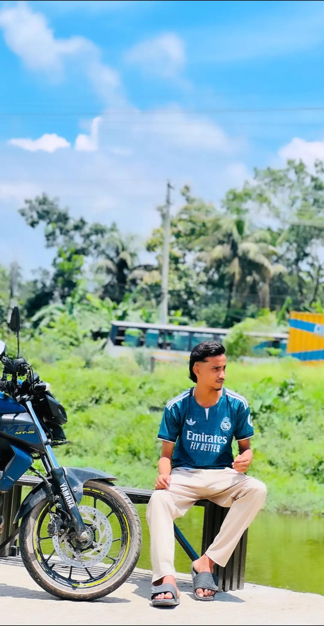 @RaTuL AhAmEd🥂