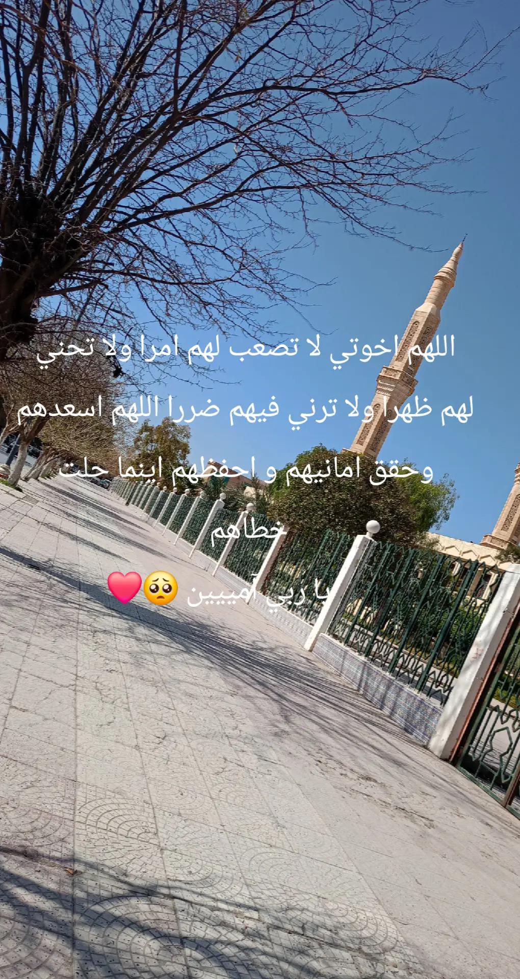 @โก