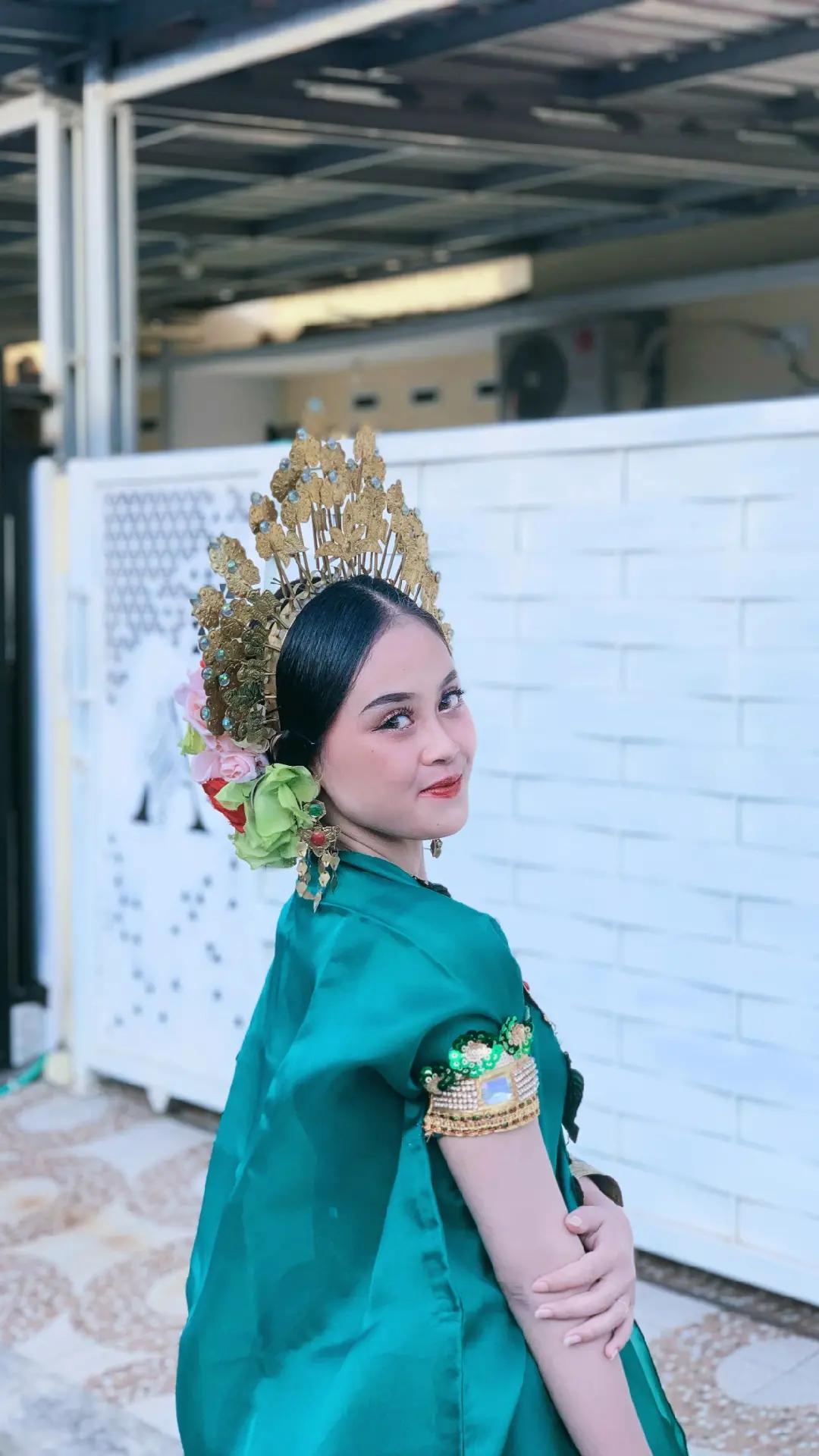 @RikaFebryanti