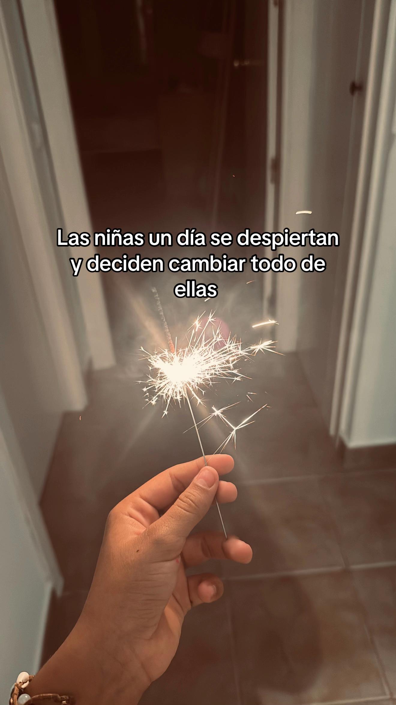 @ᥫ᭡.