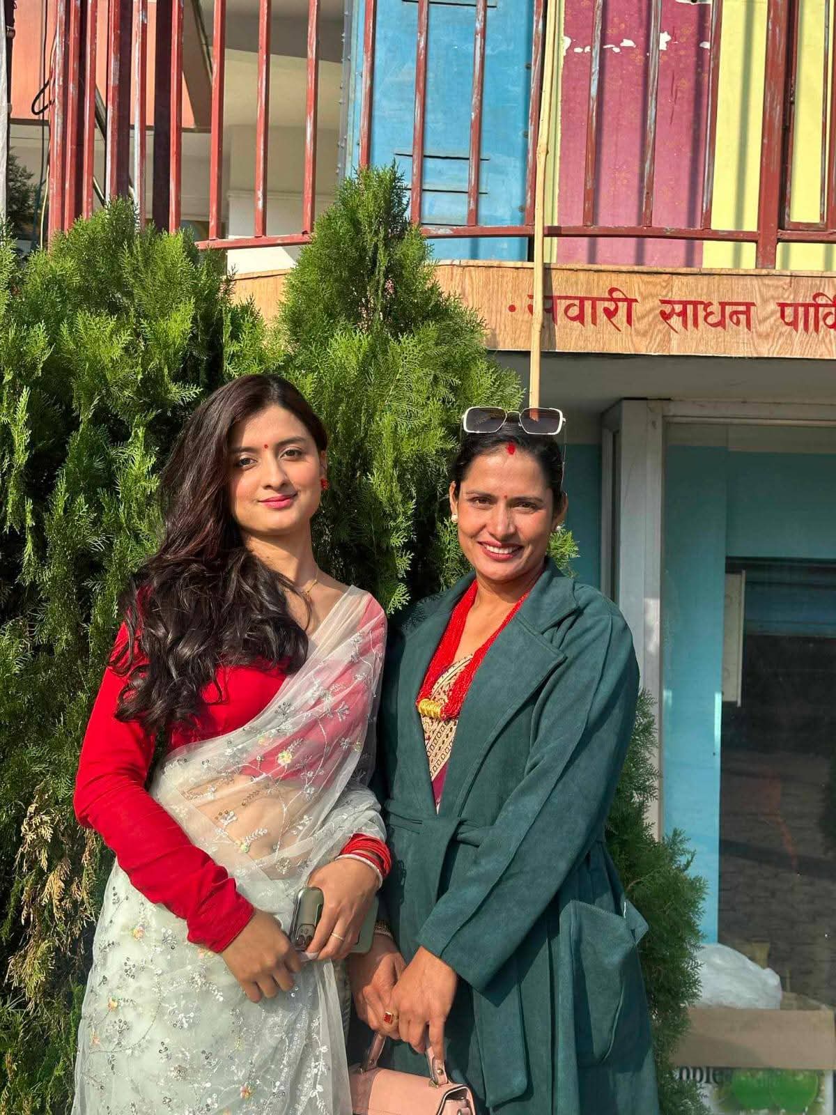 @दुलाल कि कान्छि बुहारि