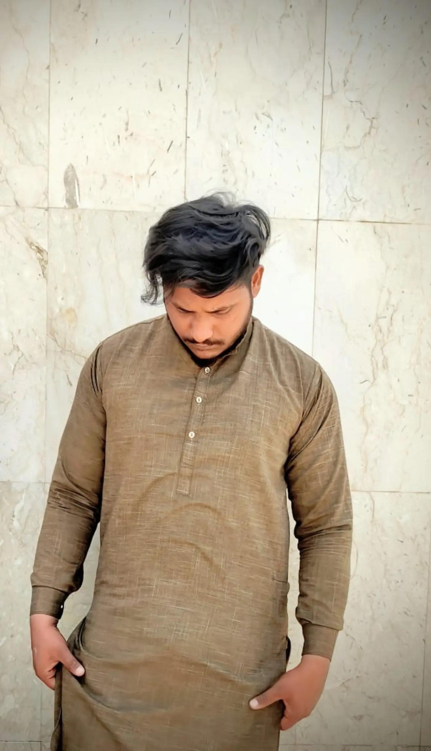 @rajpootヅ,