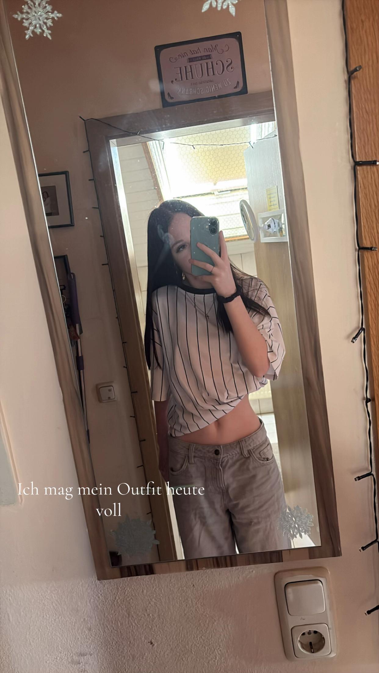 @𝑯𝒂𝒍𝒚 ッ