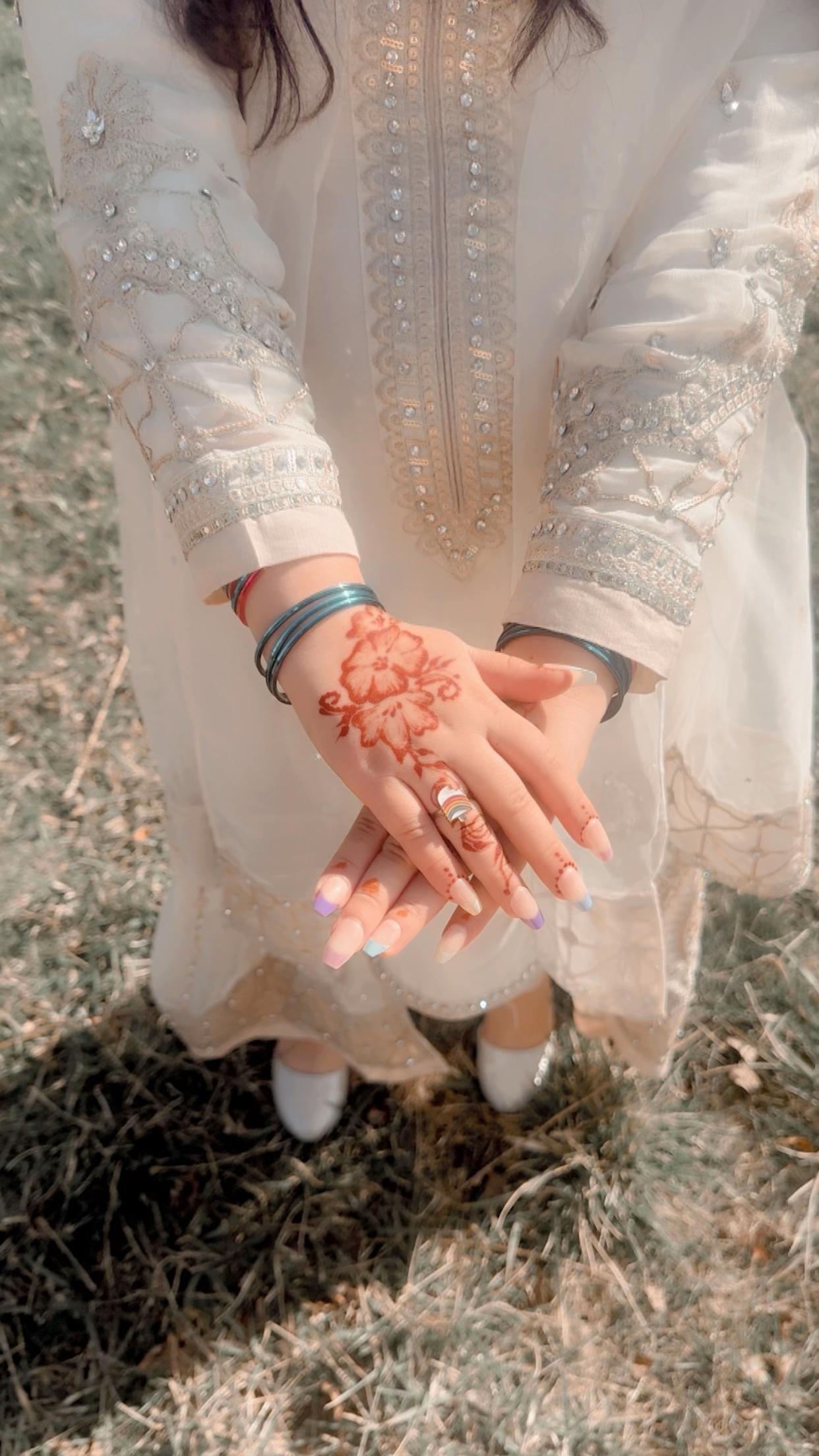 @Benish manzoor💕
