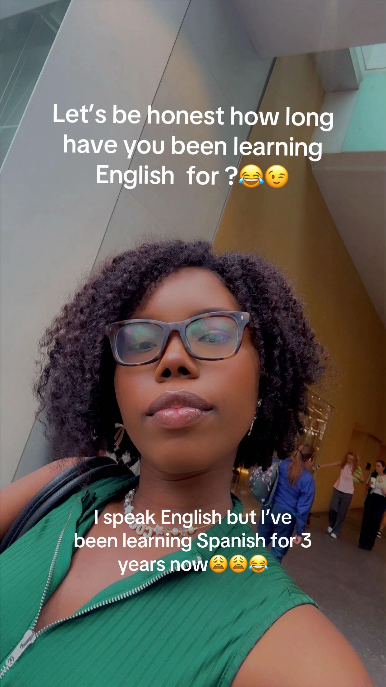 @English with Coraly
