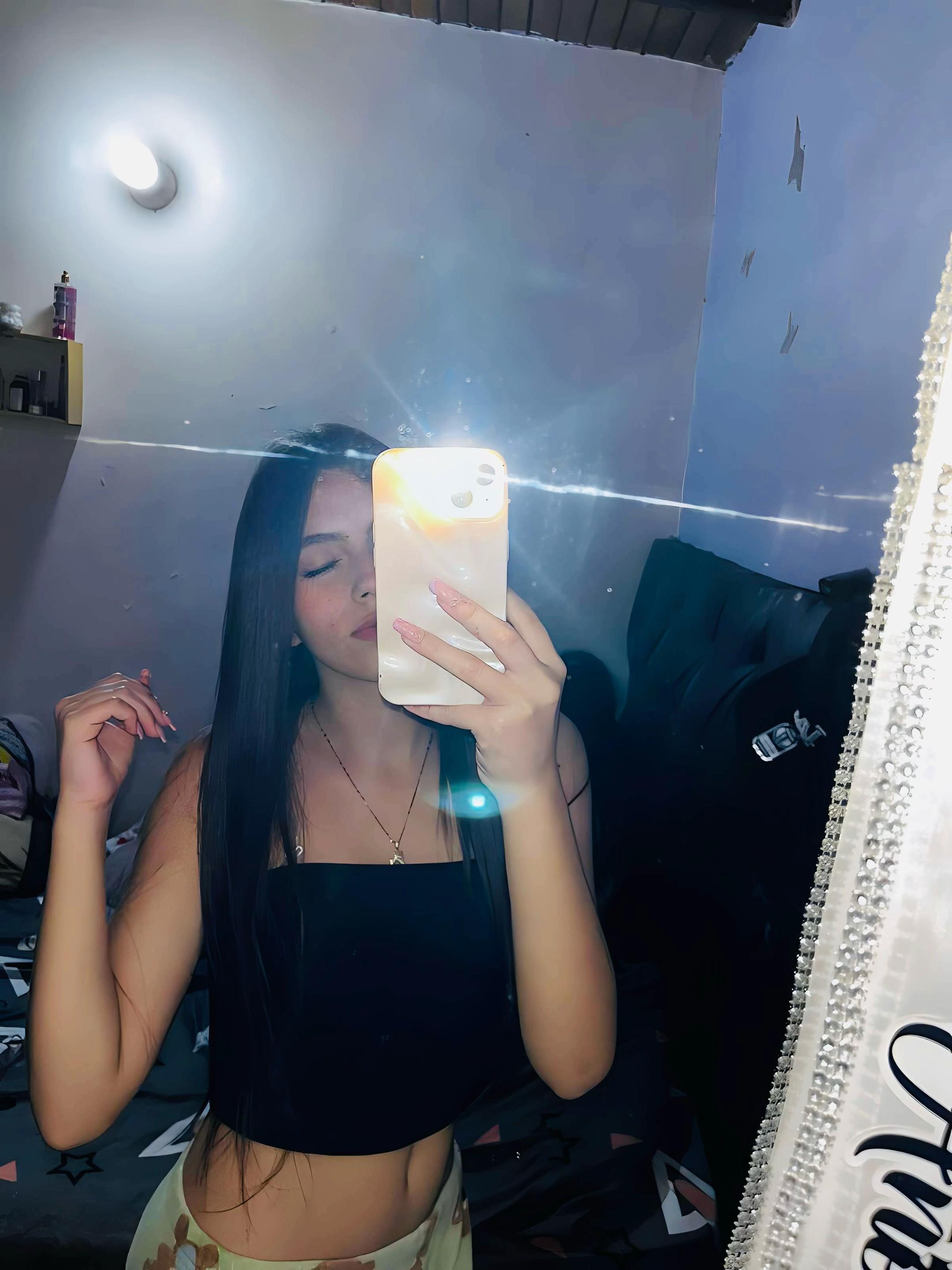 @𝐜𝐚𝐦𝐢