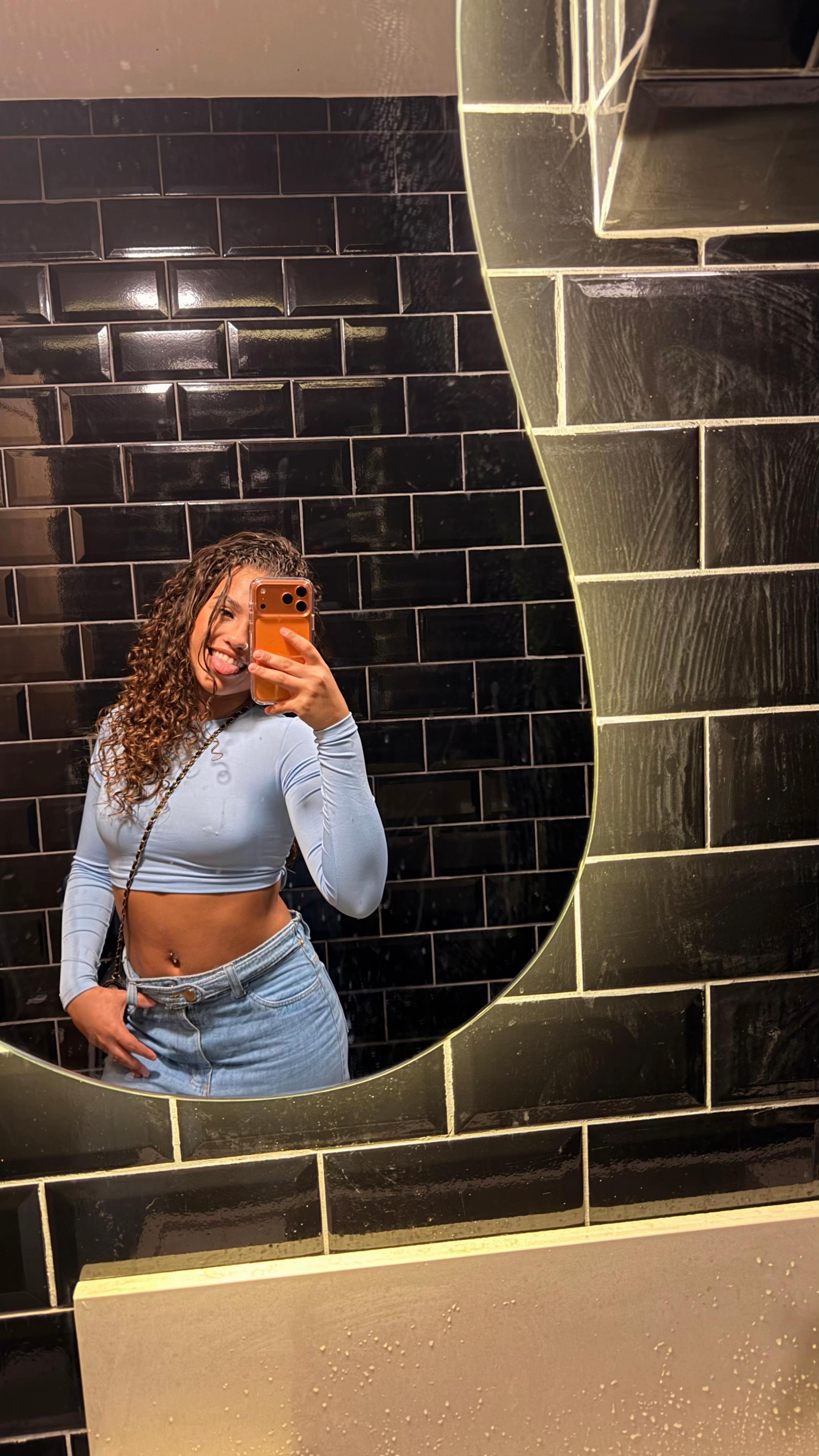 @saraslv