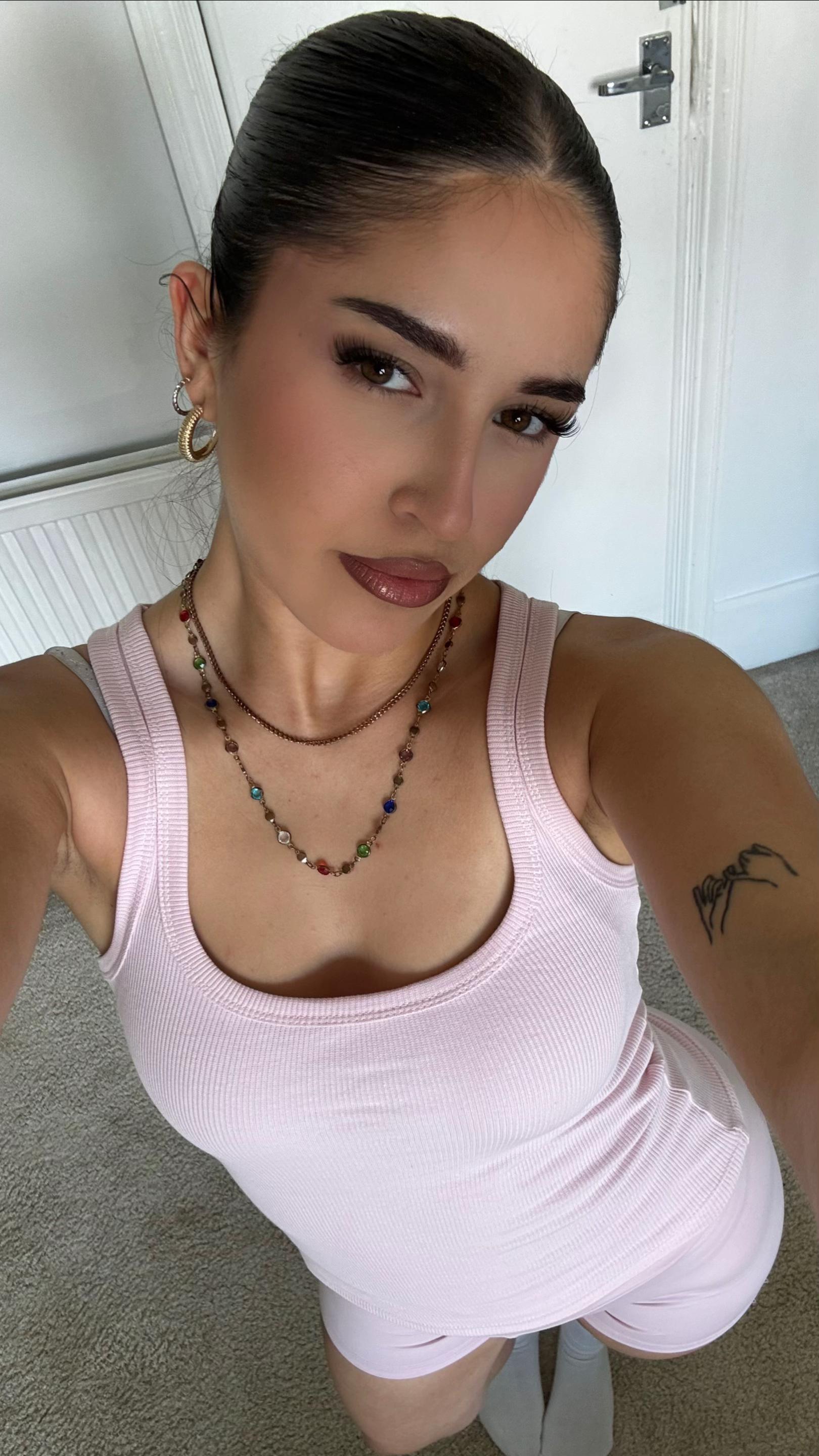 @d