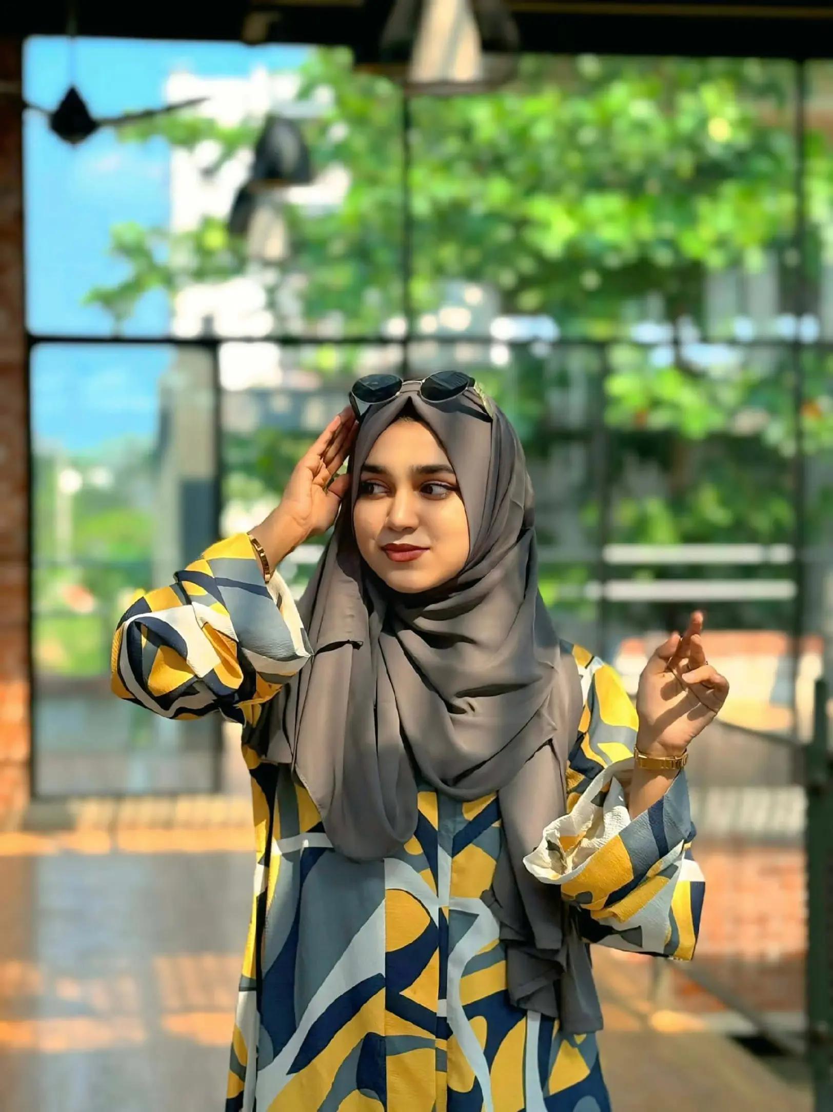 @FarzanaQueen