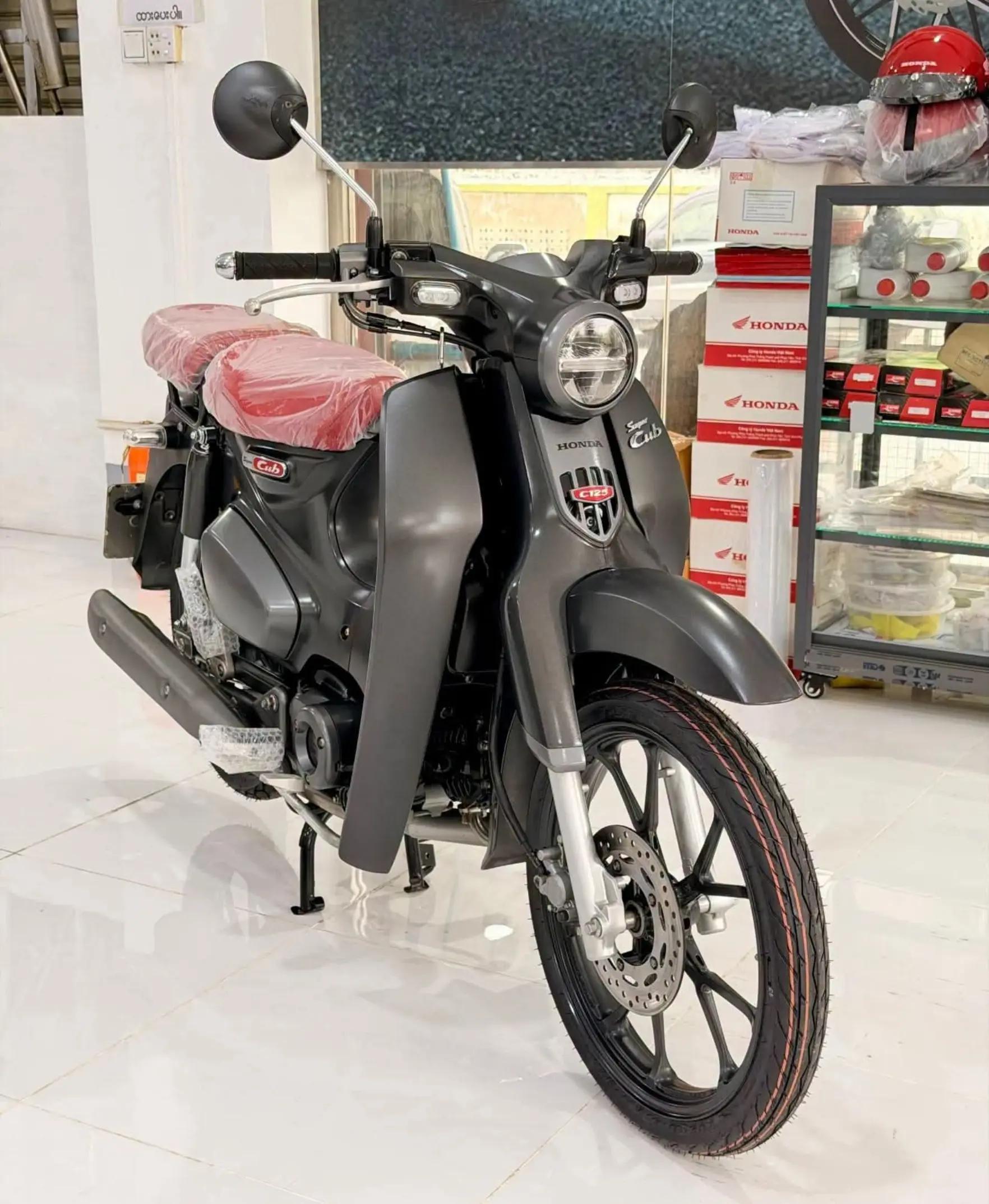 @Honda Myanmar Showroom