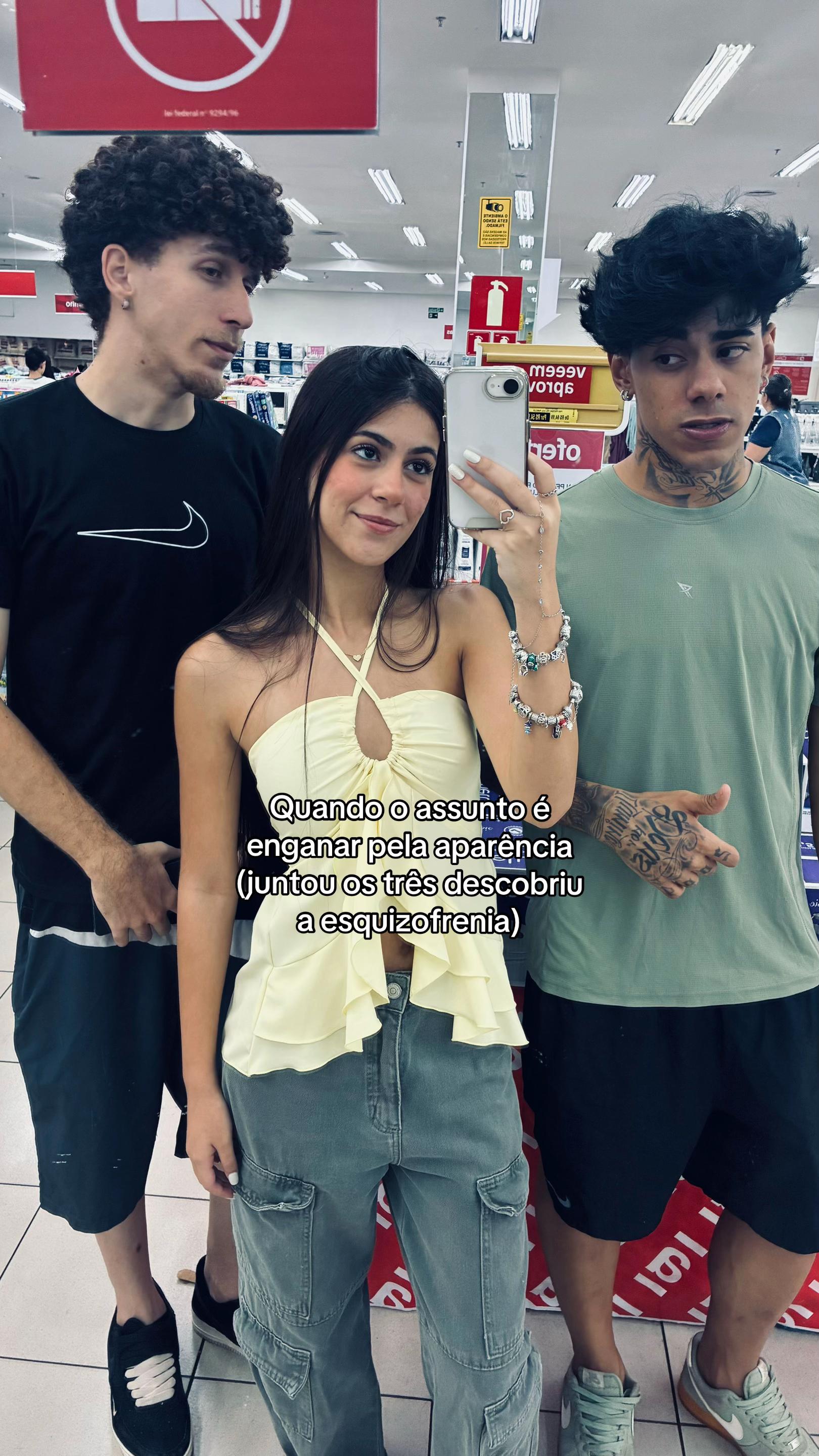 @melzinha_moraess