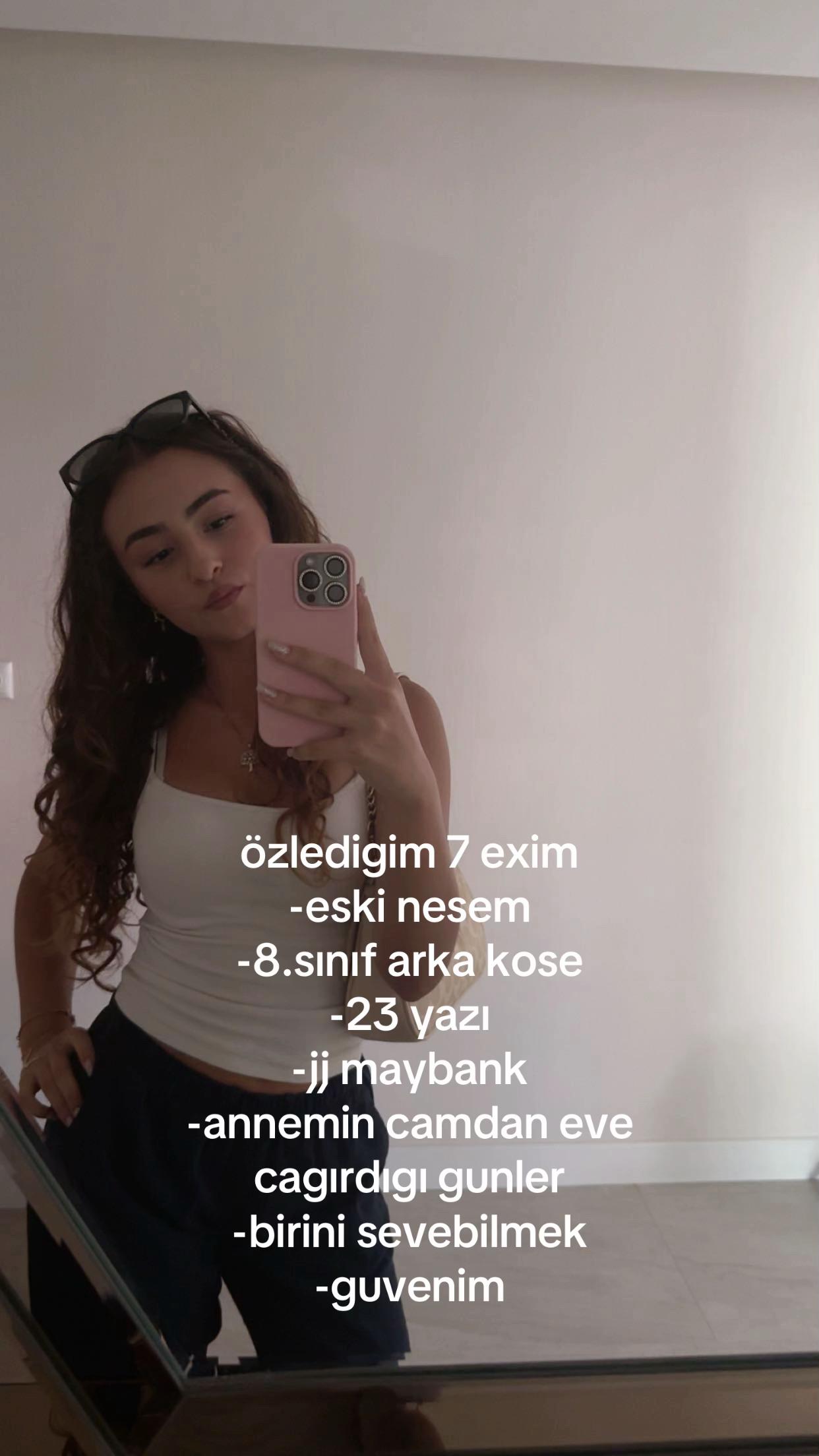 @𝐝𝐚𝐩𝐡𝐧𝐞