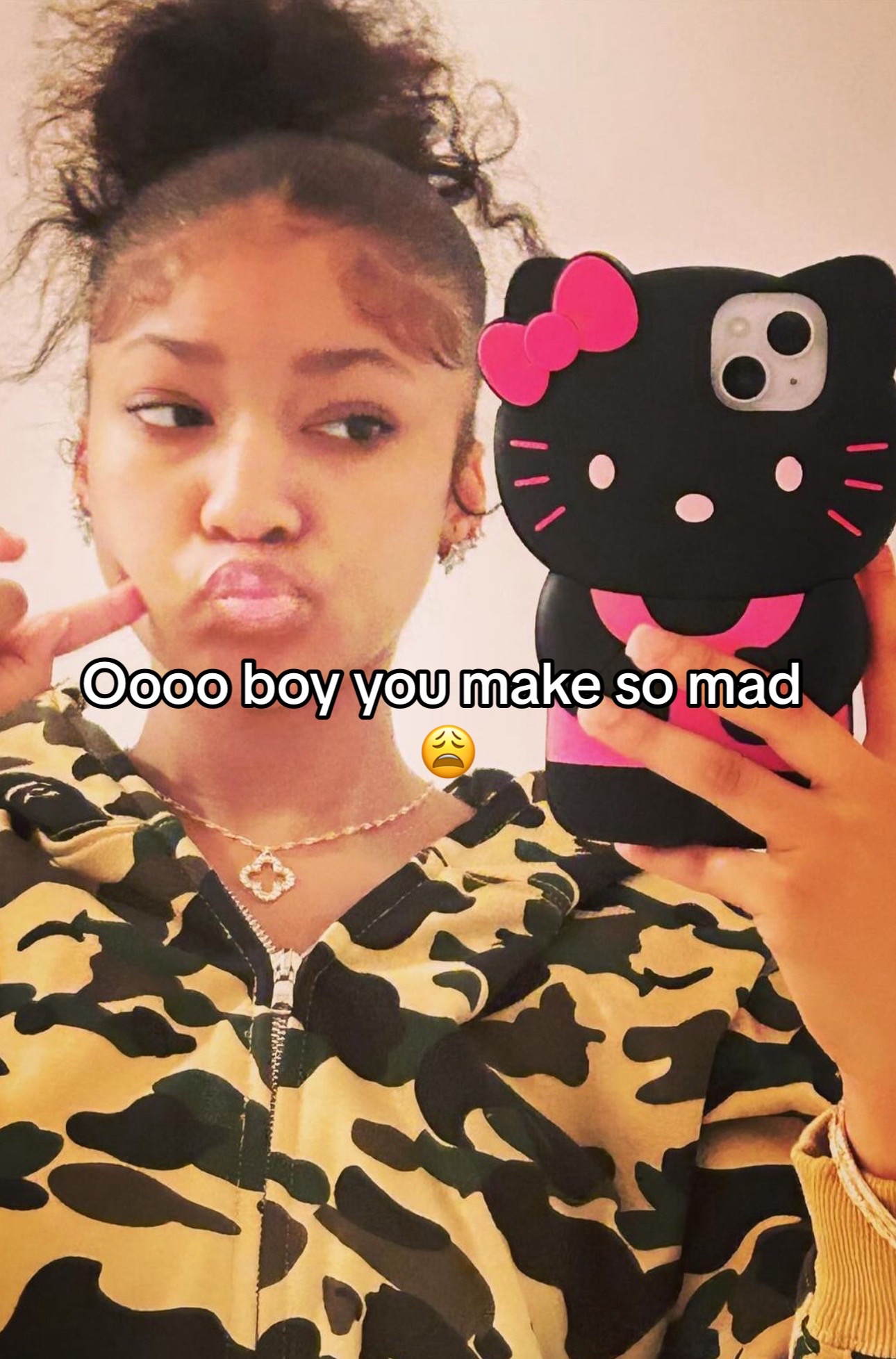 @hotgirlzphonecases