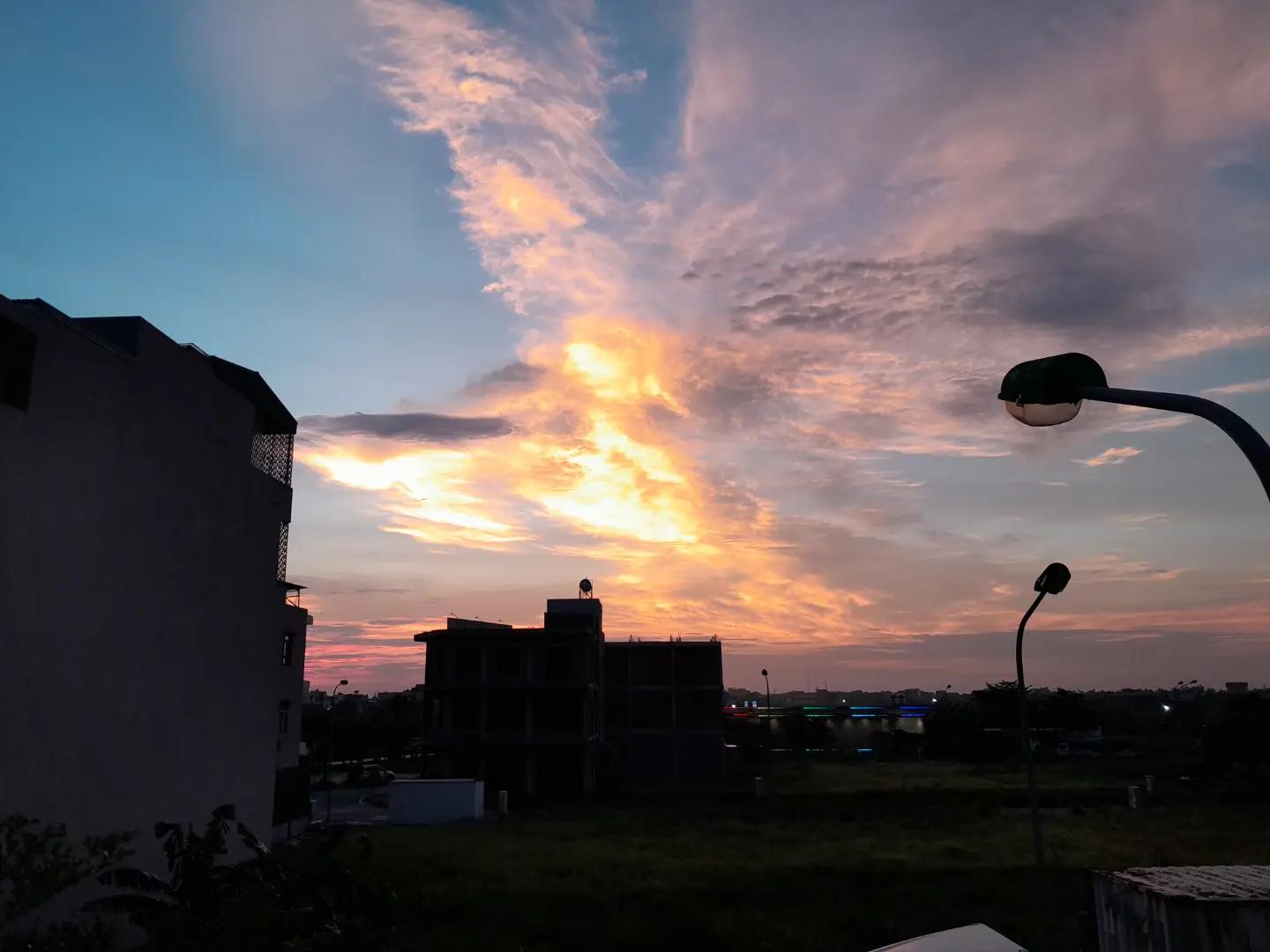 @c&ocirc; b&eacute; ngoan hiền 😈