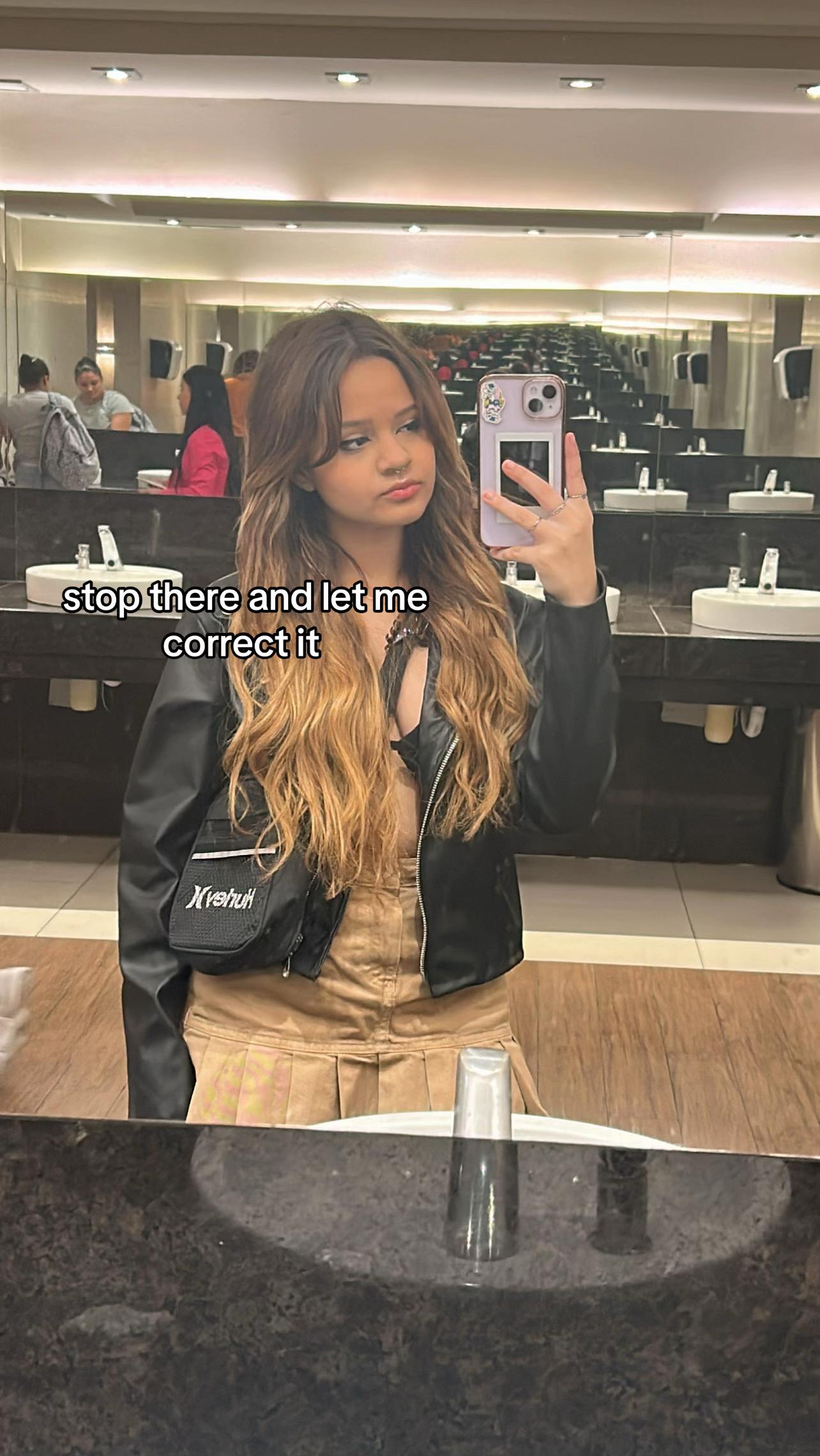 @♱ 𝓜𝓸𝓸𝓷 ♱