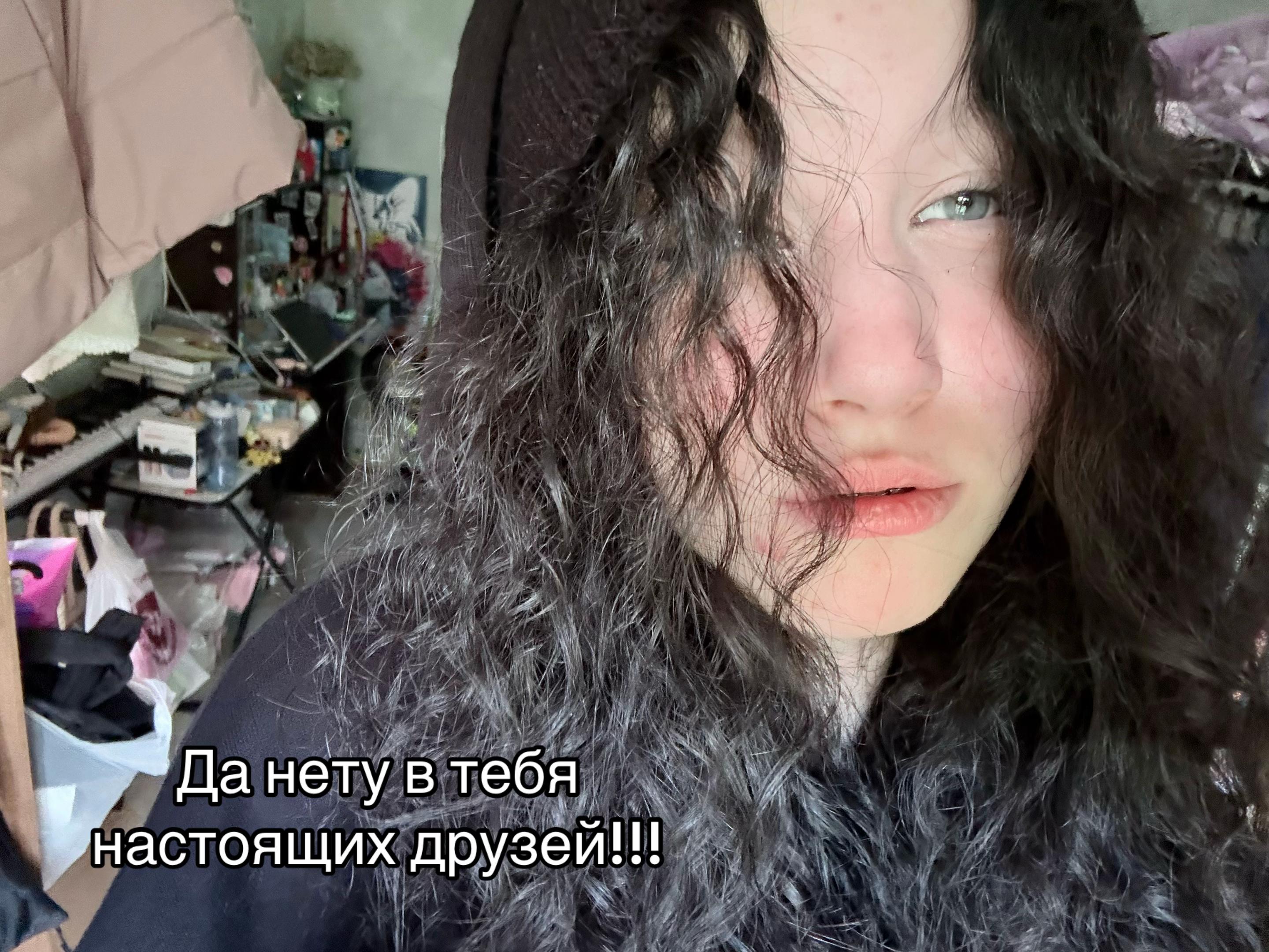 @^•^