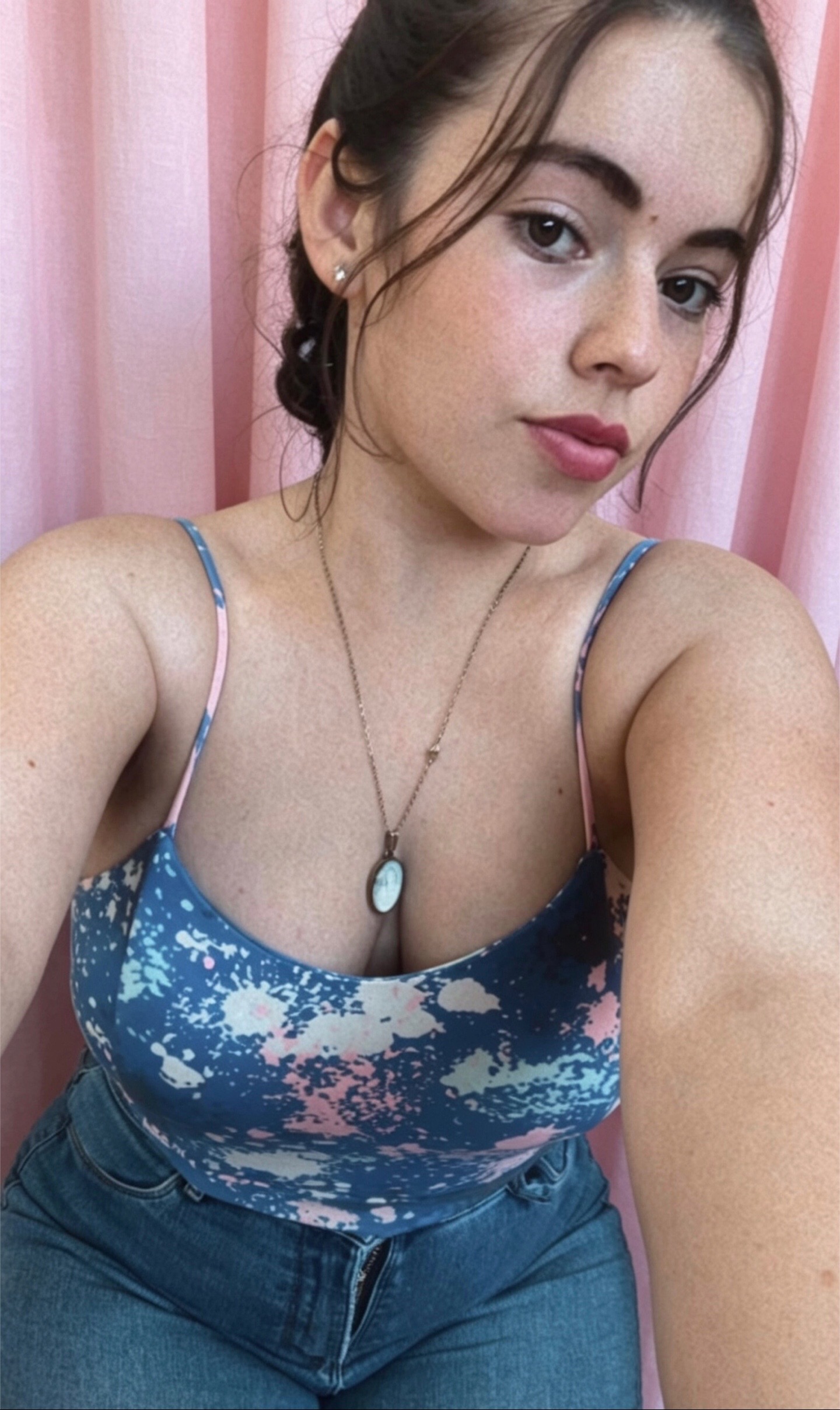 @🦋⁂༄ɮℯȴℯ𝔫༄⁂🦋
