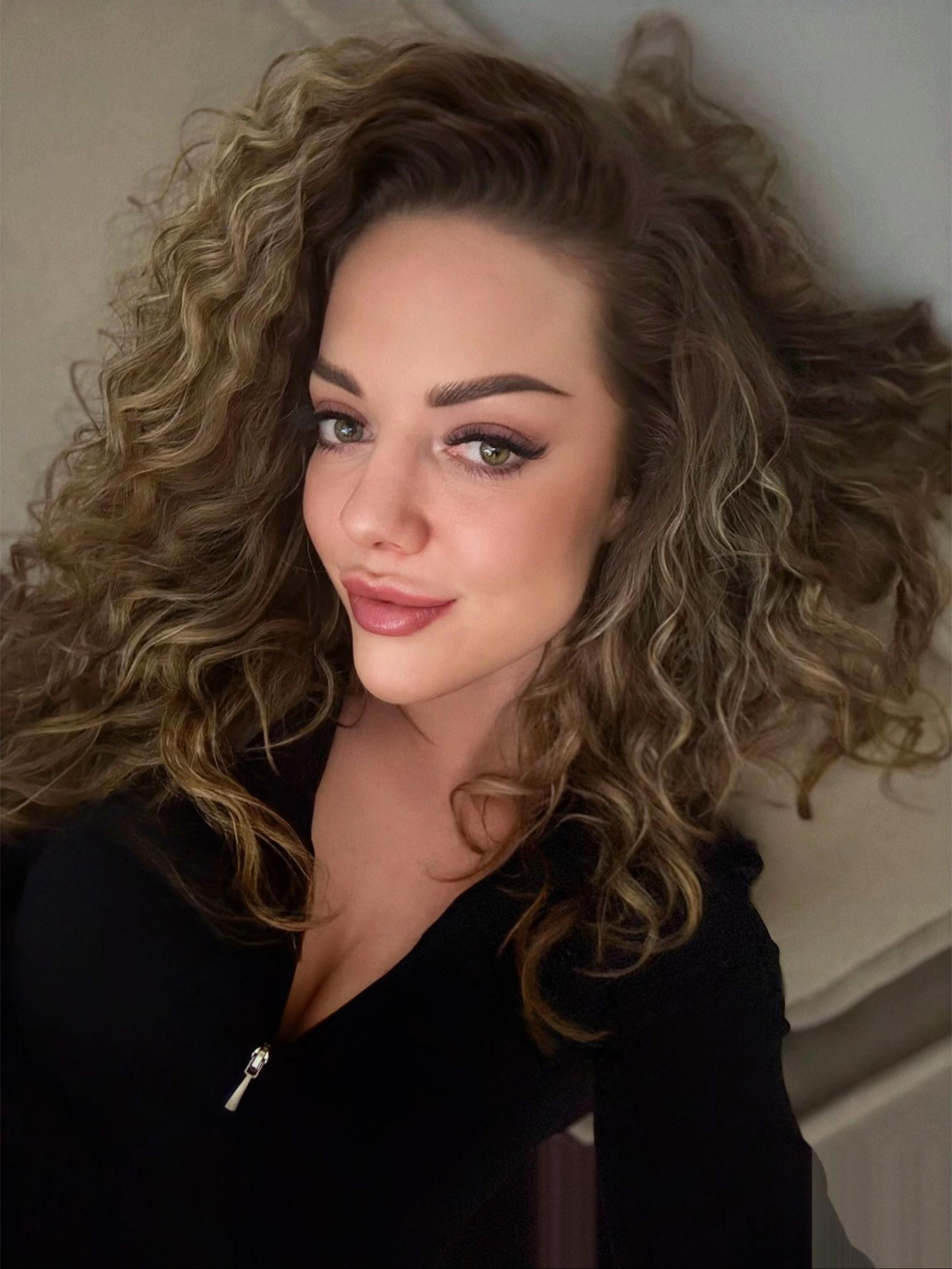 @Лиза