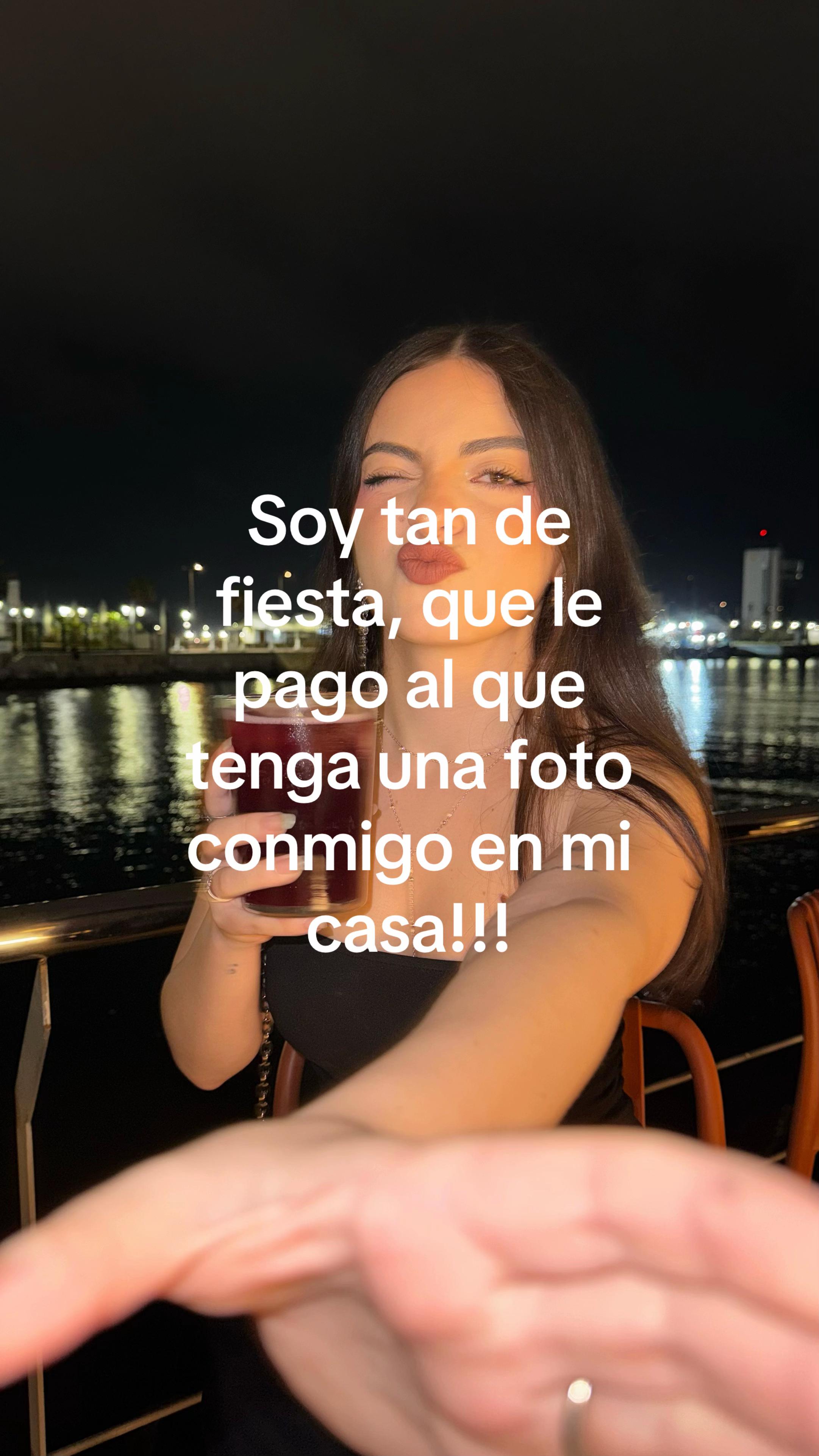 @danielaarosteguii