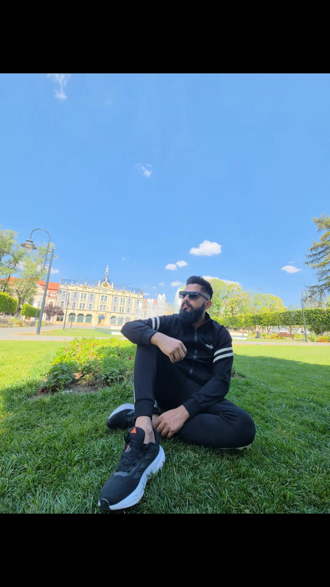 @𝐬𝐮𝐫𝐚𝐳 𝐩𝐚𝐭𝐡𝐚𝐤 🕉️⚜️
