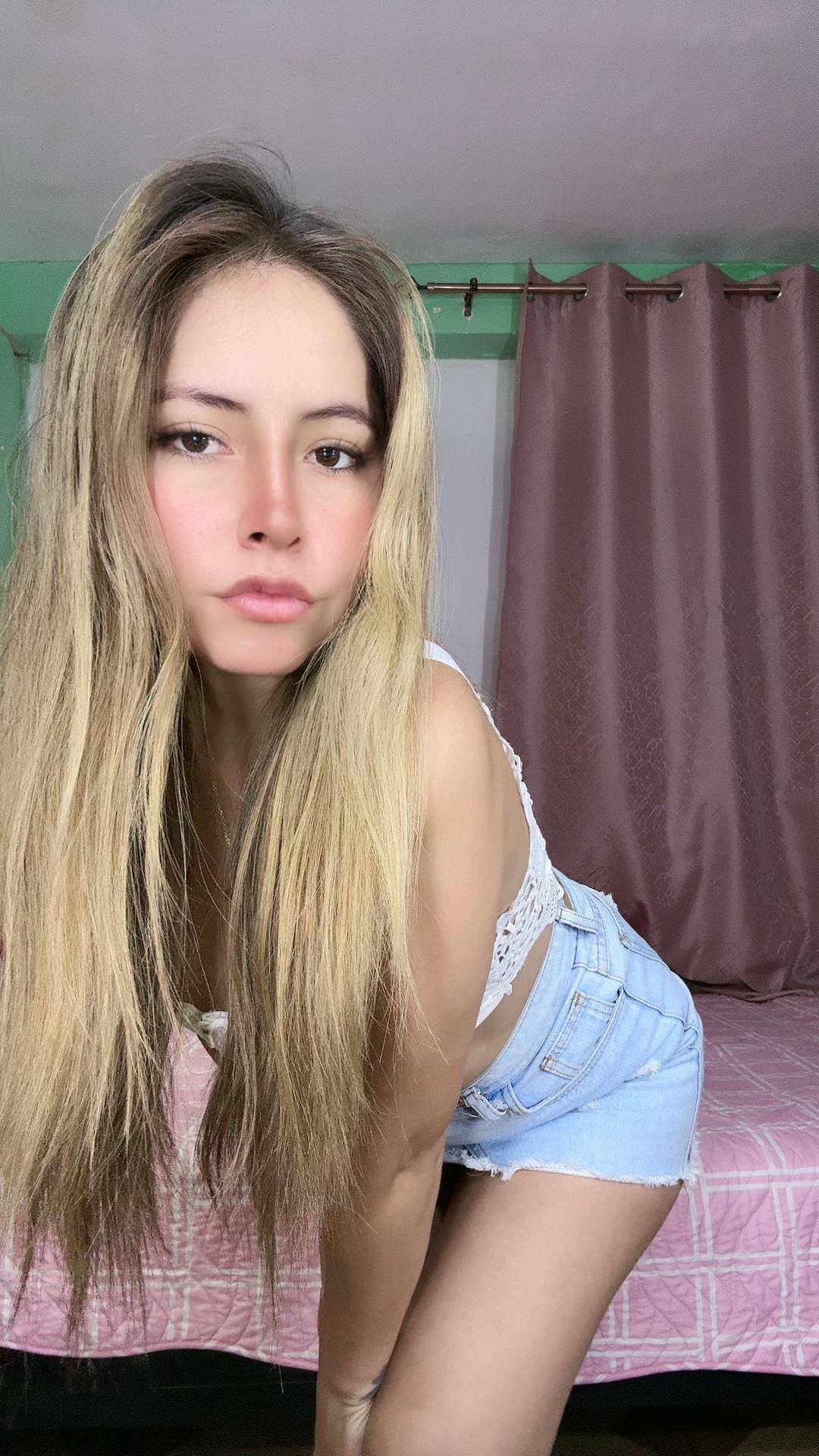 @🐰