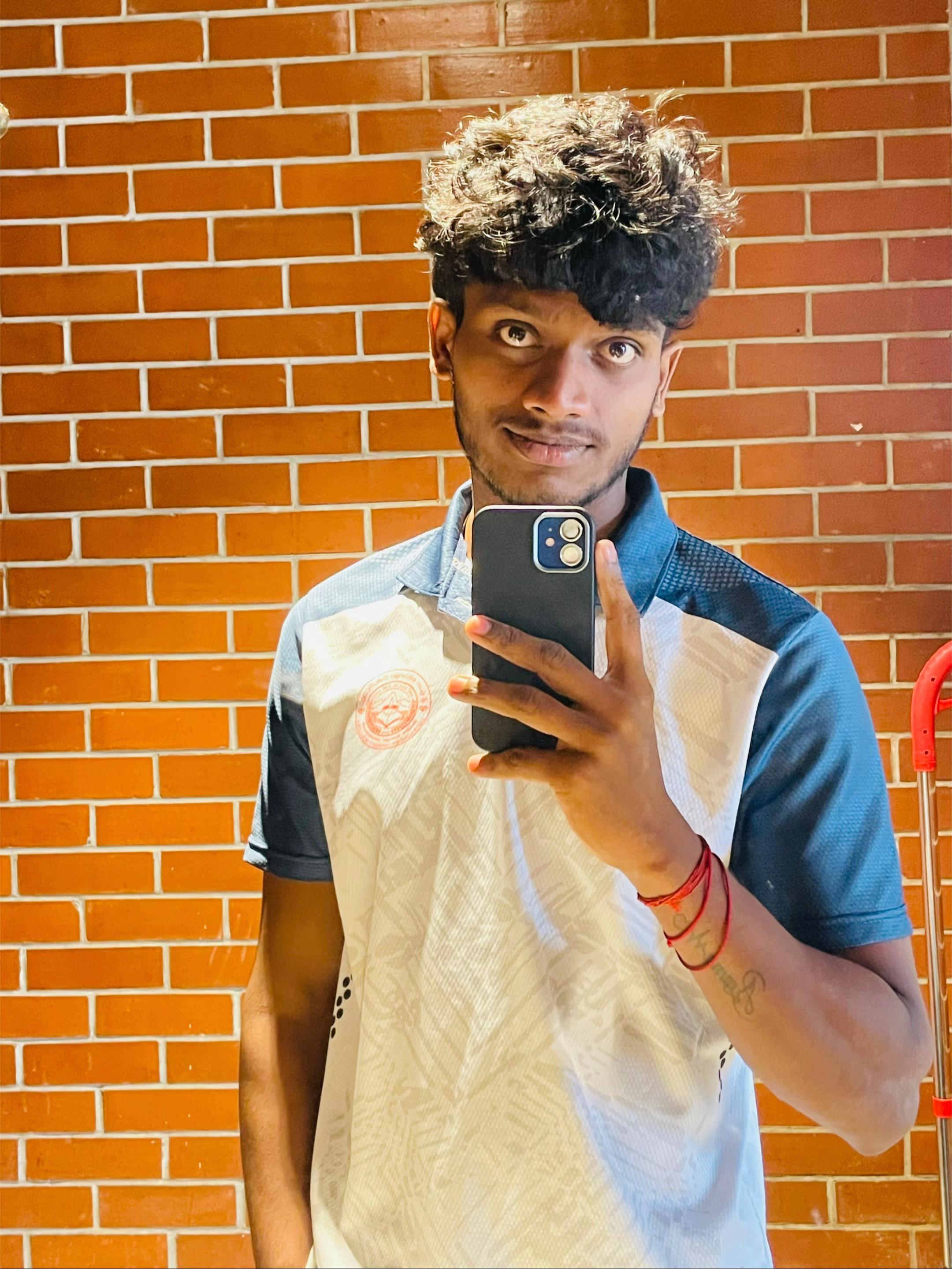 @Siva . Kajanan 👀💖